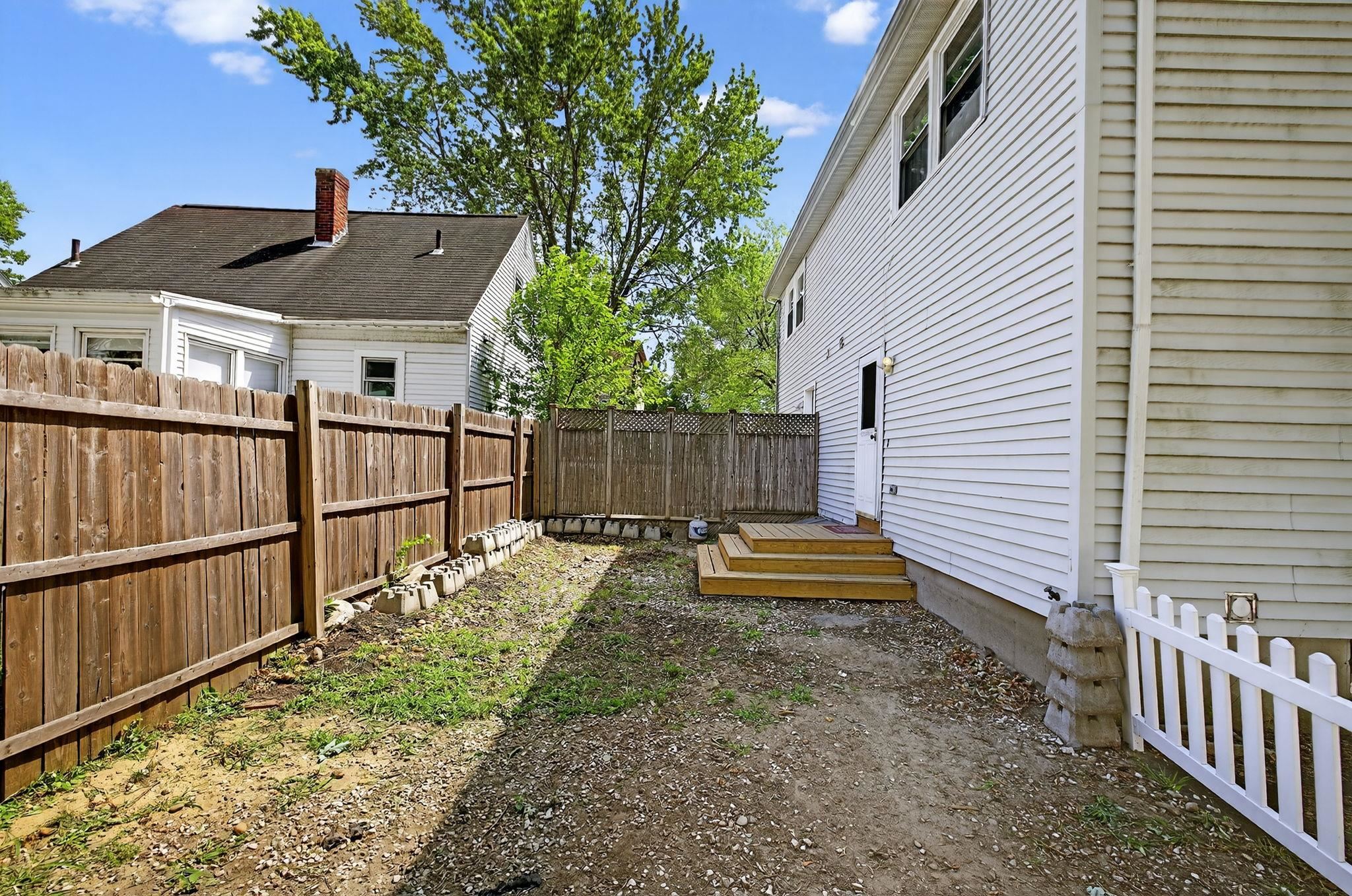 Homes for sale in Manchester, NH | 594 Dix St, Manchester, NH 03103 | MLS# 5068671