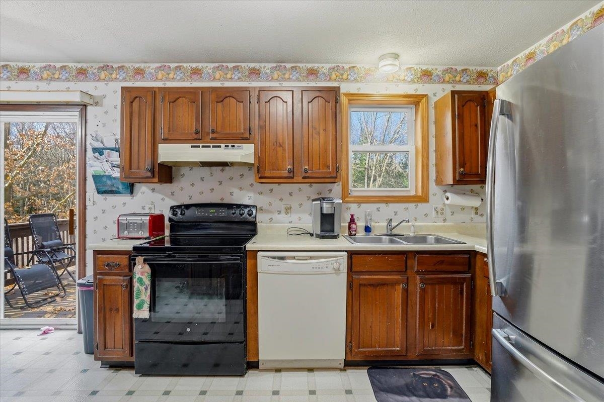 Homes for sale in Highgate, VT | 192 Charles Cir, Highgate, VT 05459 | MLS# 5068728