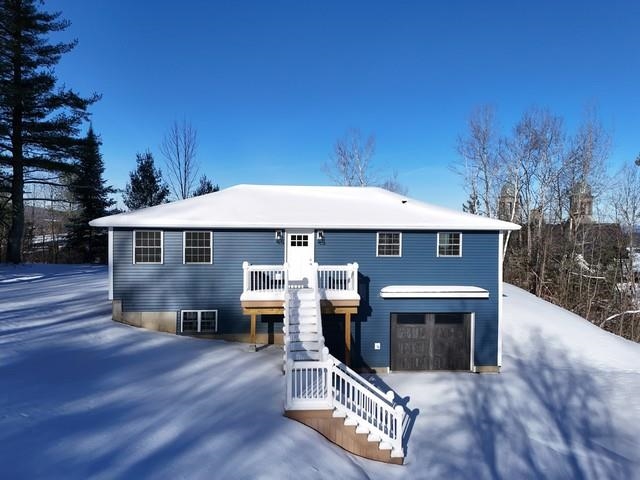 Homes for sale in Newport City, VT | 122 Raymond Ave, Newport City, VT 05855 | MLS# 5068743