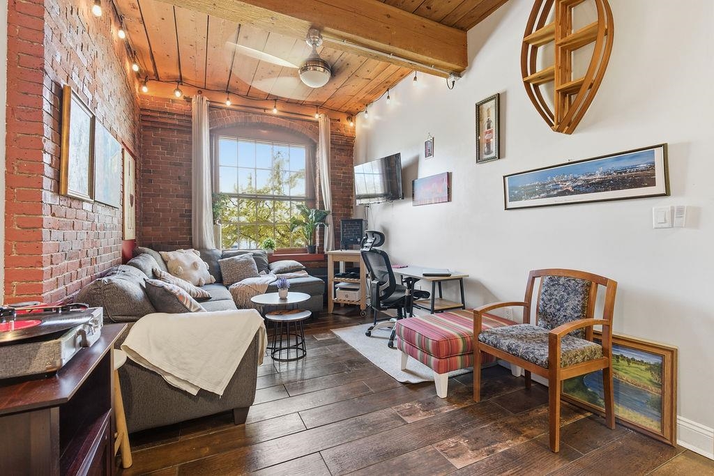 Homes for sale in Manchester, NH | 335 Cypress St #2P, Manchester, NH 03103 | MLS# 5068746