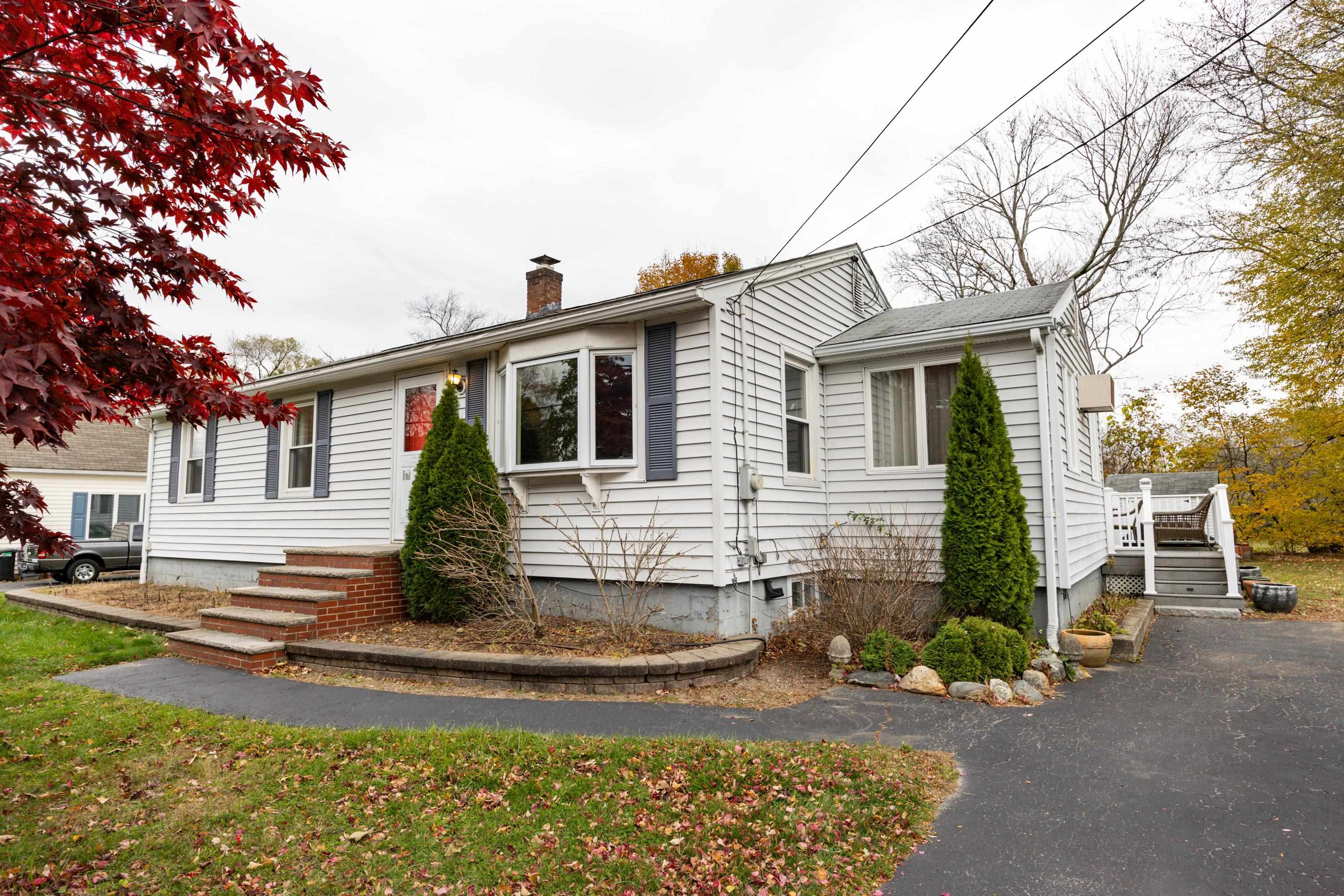 MLS 5068800: 11 Maclarnon Road, Salem NH