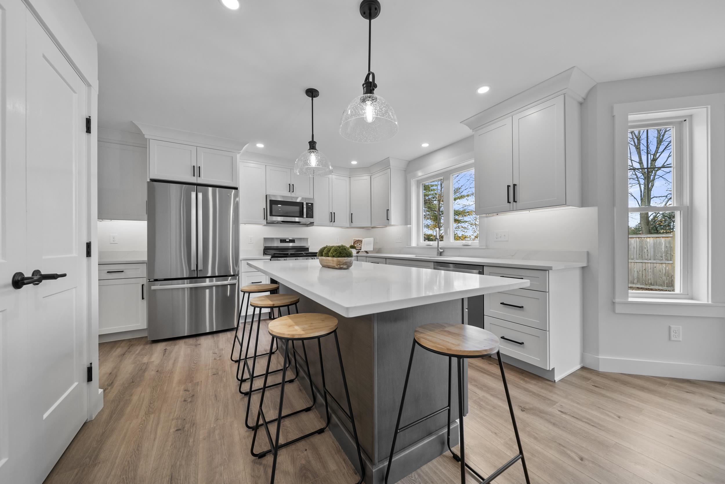 Homes for sale in Manchester, NH | 60 Geneva St, Manchester, NH 03102 | MLS# 5068818