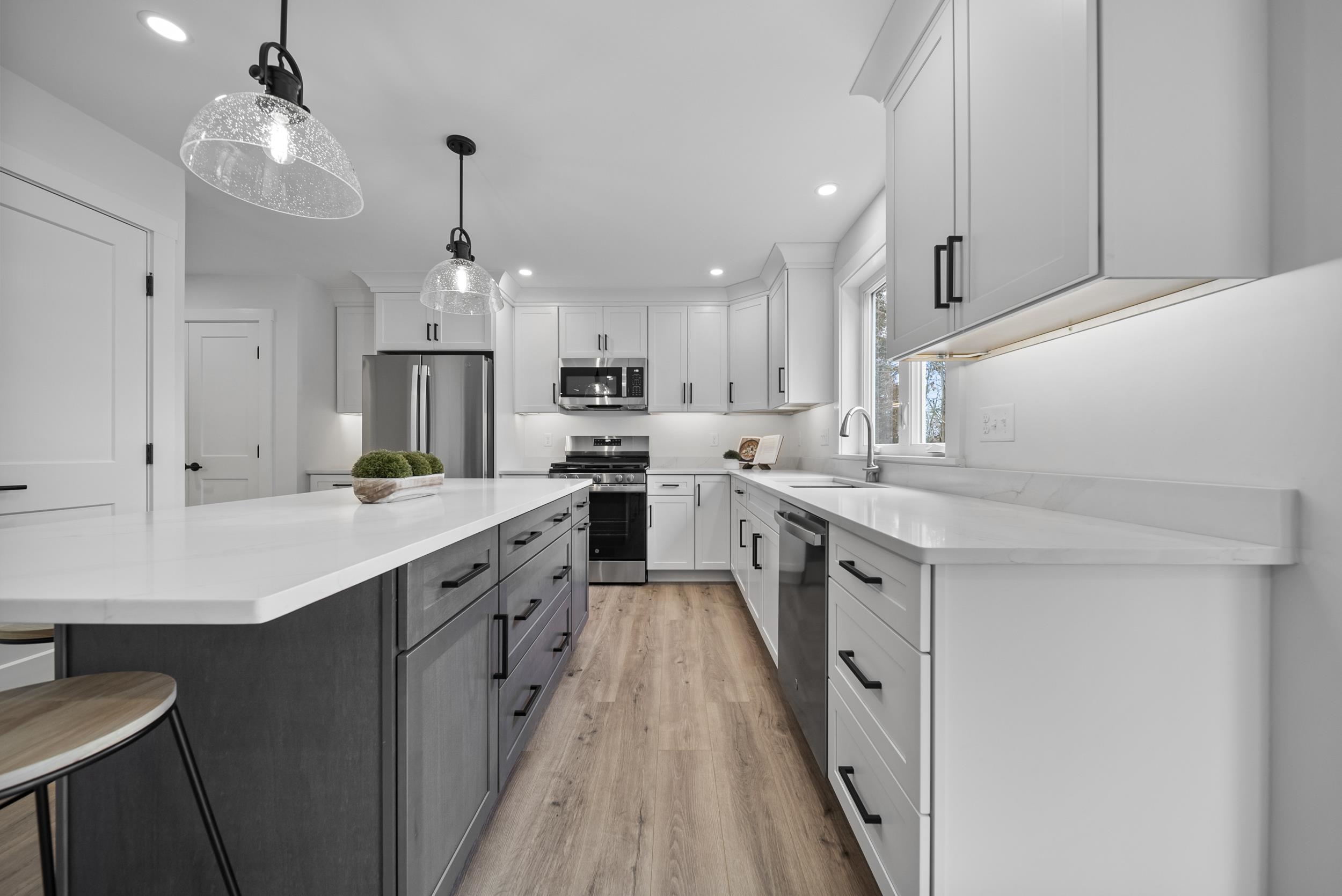 Homes for sale in Manchester, NH | 60 Geneva St, Manchester, NH 03102 | MLS# 5068818