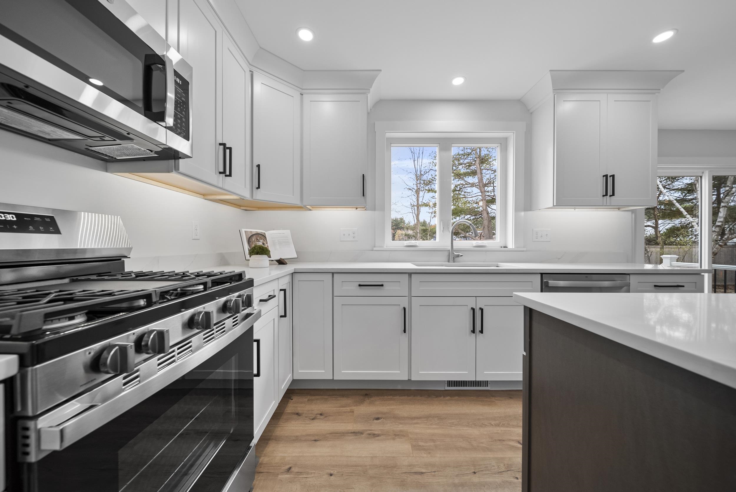 Homes for sale in Manchester, NH | 60 Geneva St, Manchester, NH 03102 | MLS# 5068818