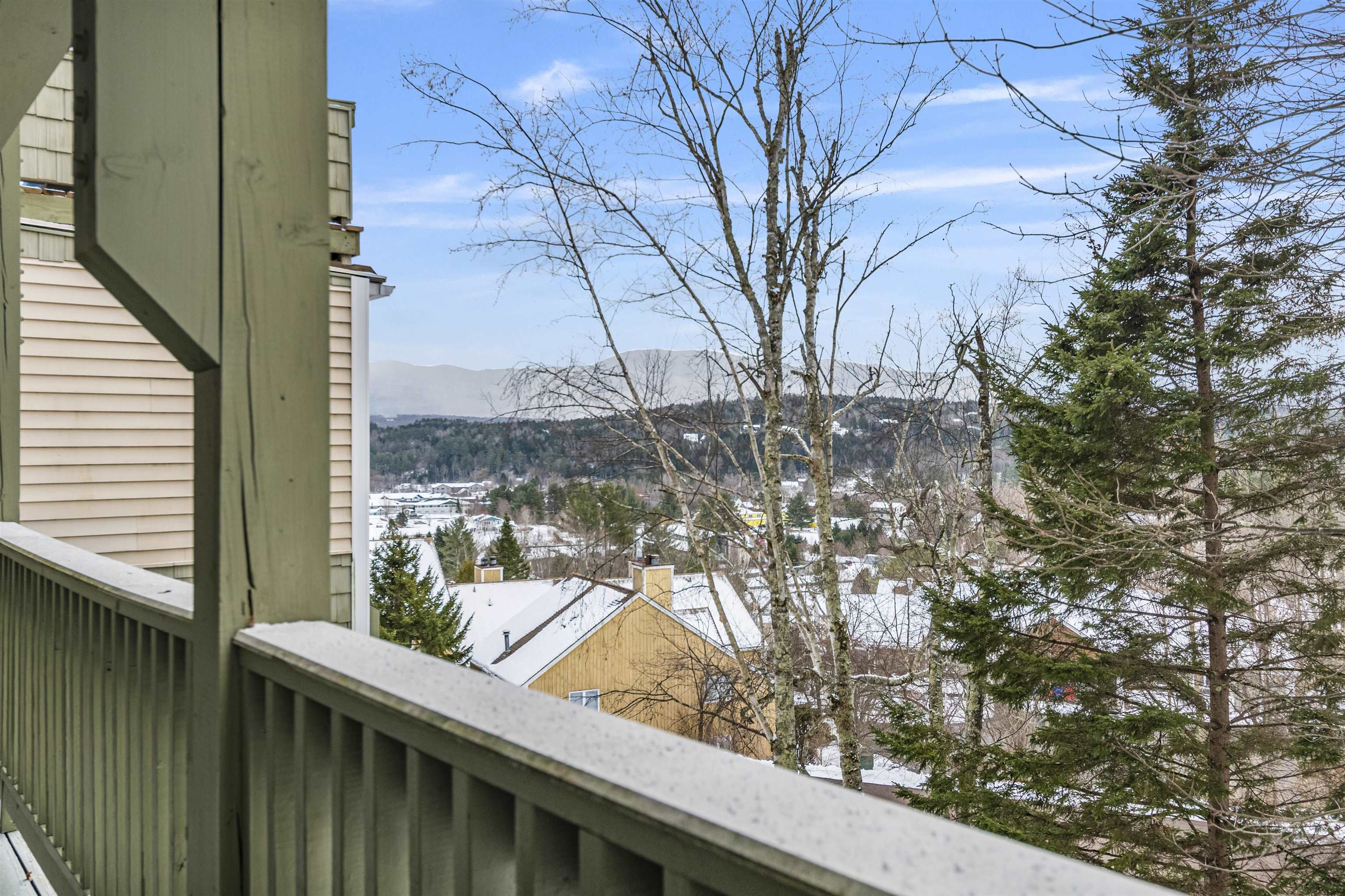 Homes for sale in Stowe, VT | 220 Mountainside Dr #E203, Stowe, VT 05672 | MLS# 5068874