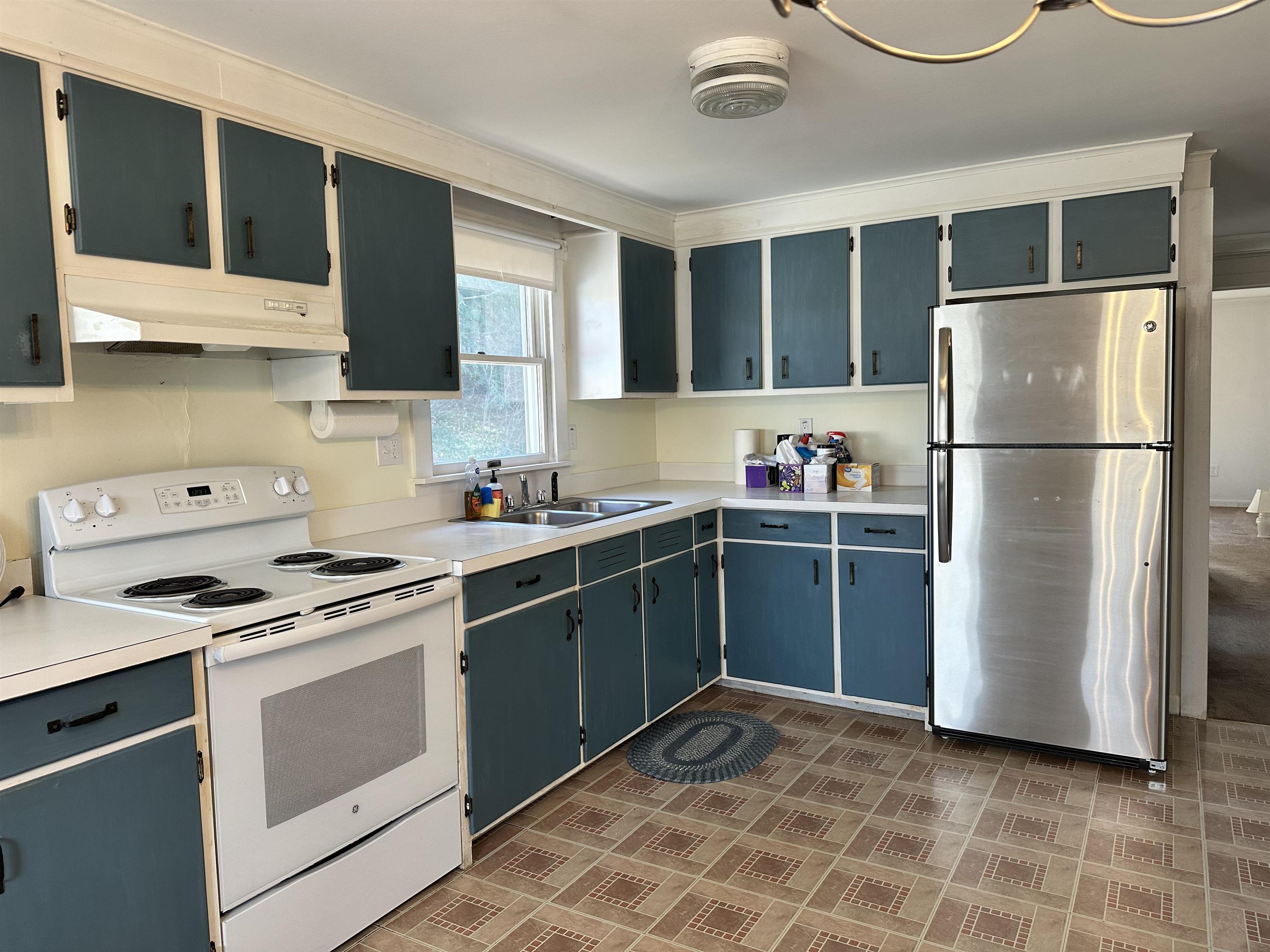 Homes for sale in Londonderry, VT | 70 Overlook Dr, Londonderry, VT 05148 | MLS# 5068910