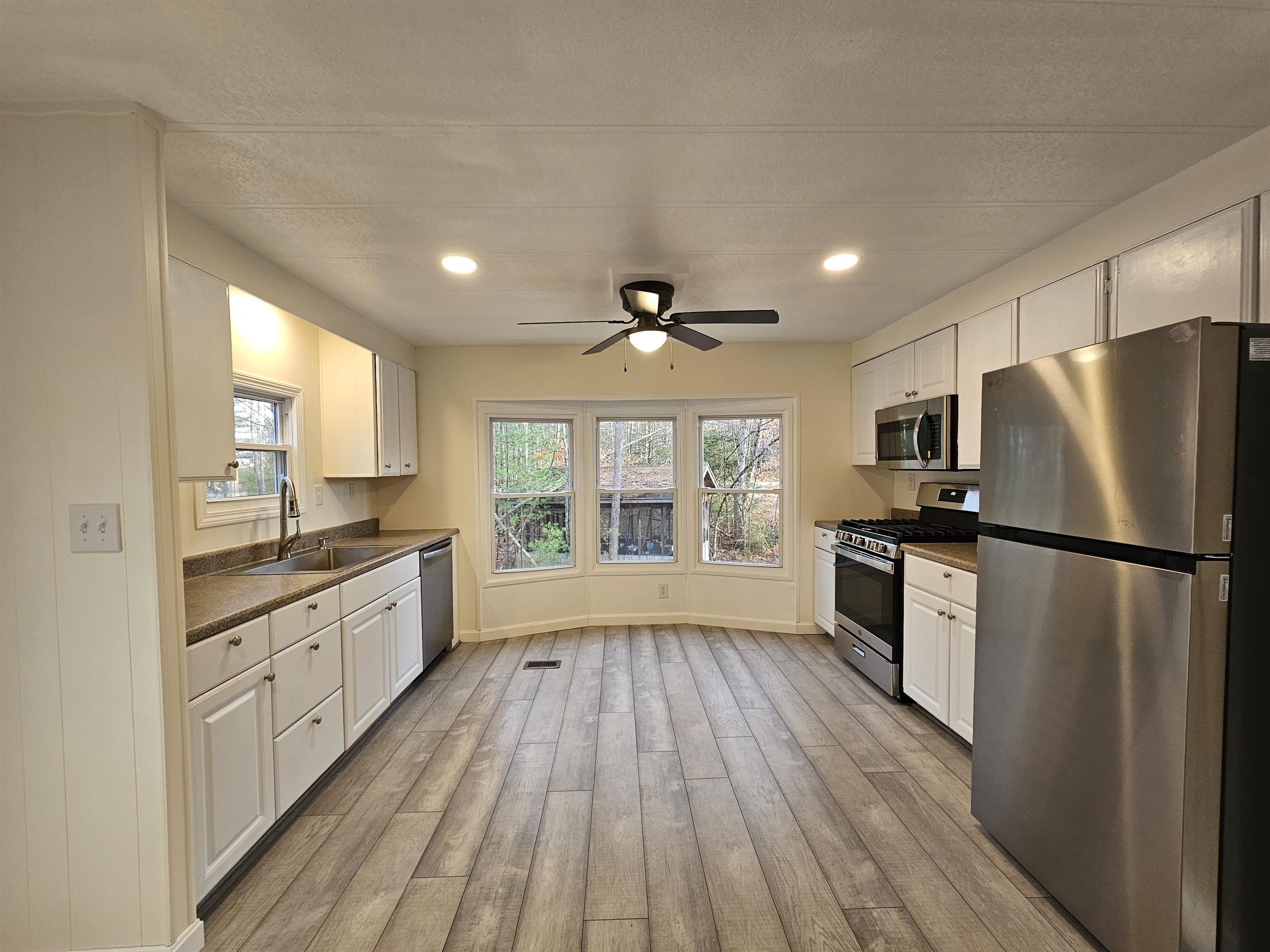 Homes for sale in Barnstead, NH | 11 Gray Rd, Barnstead, NH 03225 | MLS# 5069079