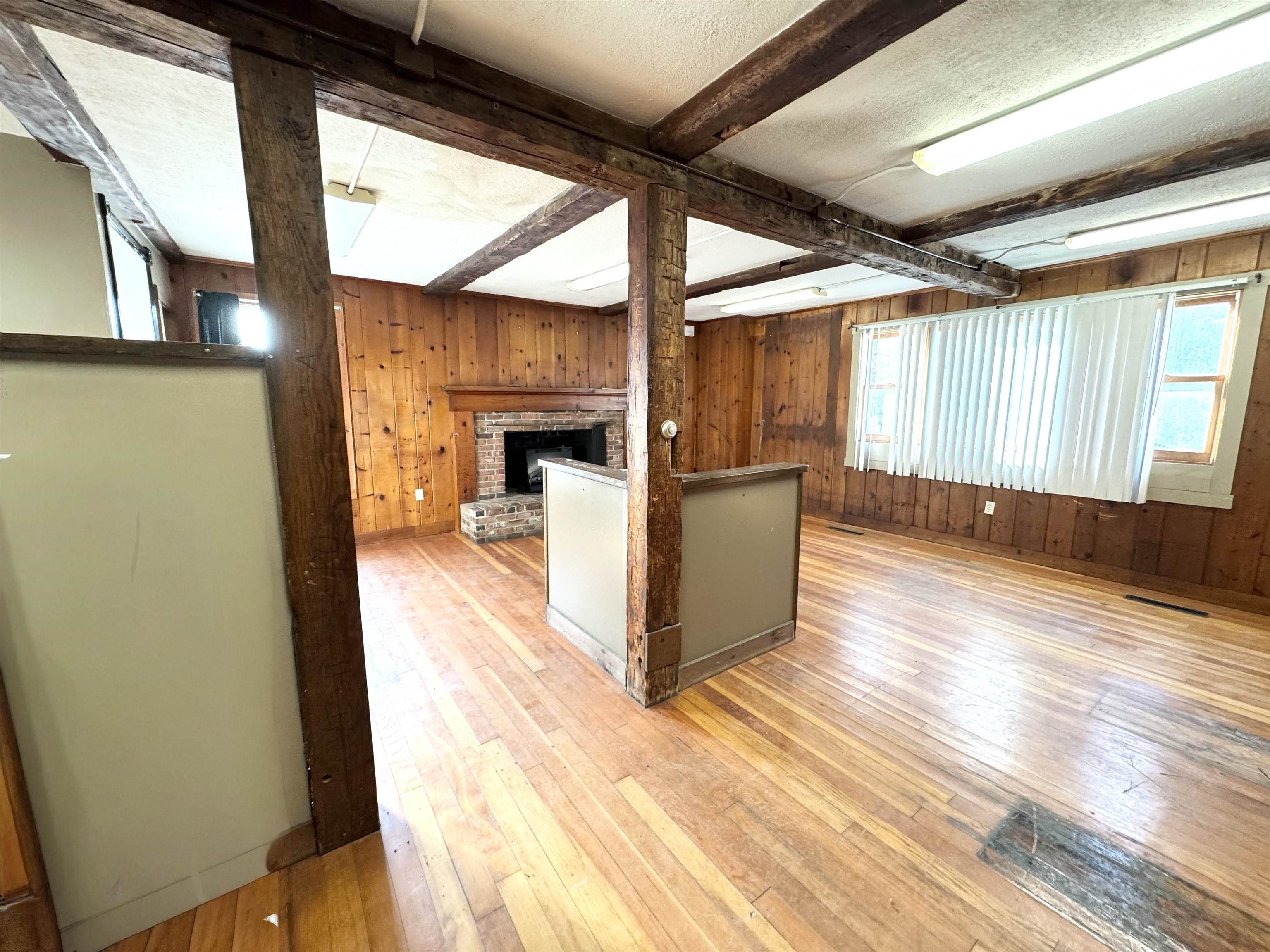 Homes for sale in Londonderry, VT | 2072 North Main St, Londonderry, VT 05148 | MLS# 5069109