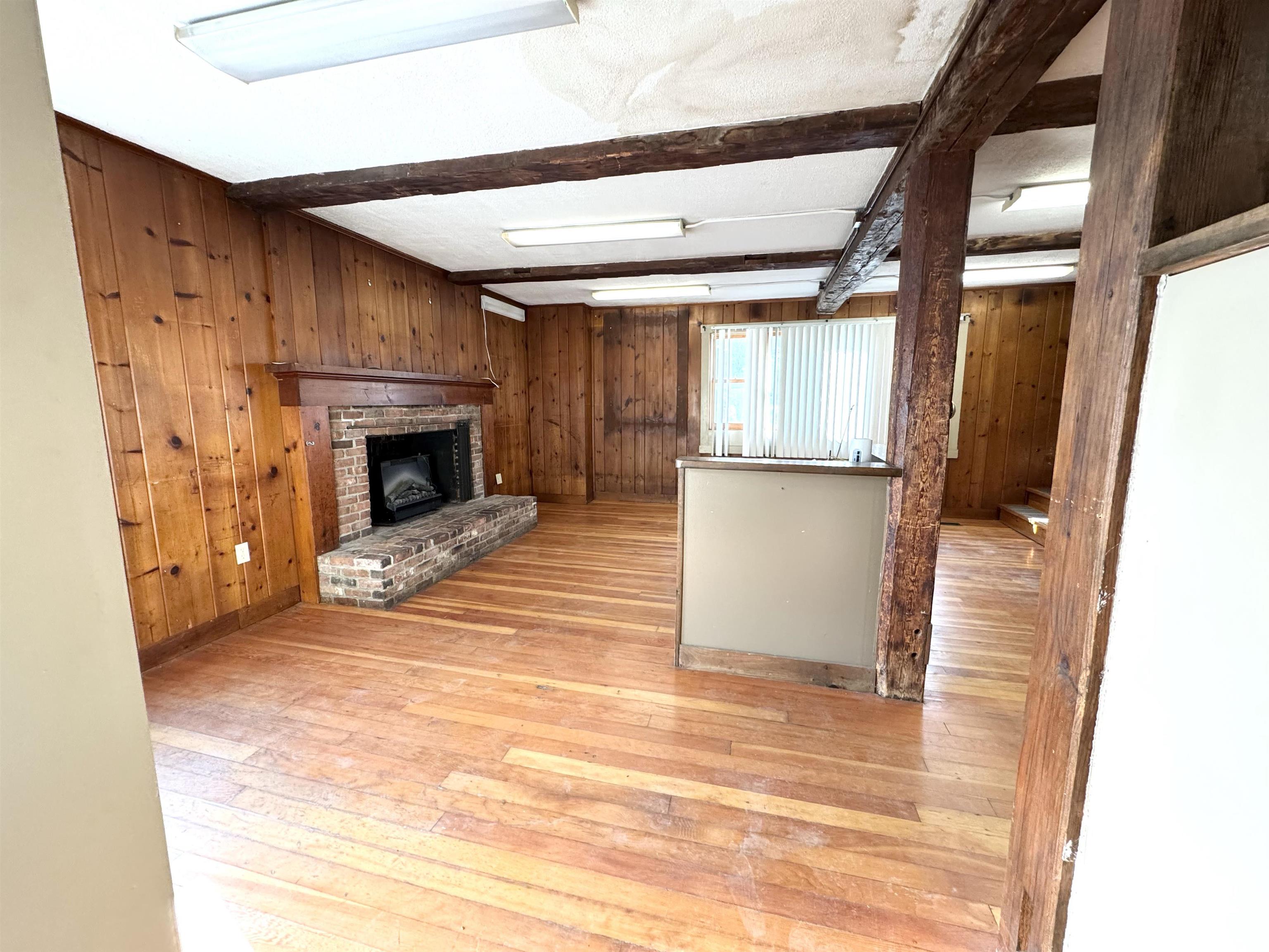 Homes for sale in Londonderry, VT | 2072 North Main St, Londonderry, VT 05148 | MLS# 5069109