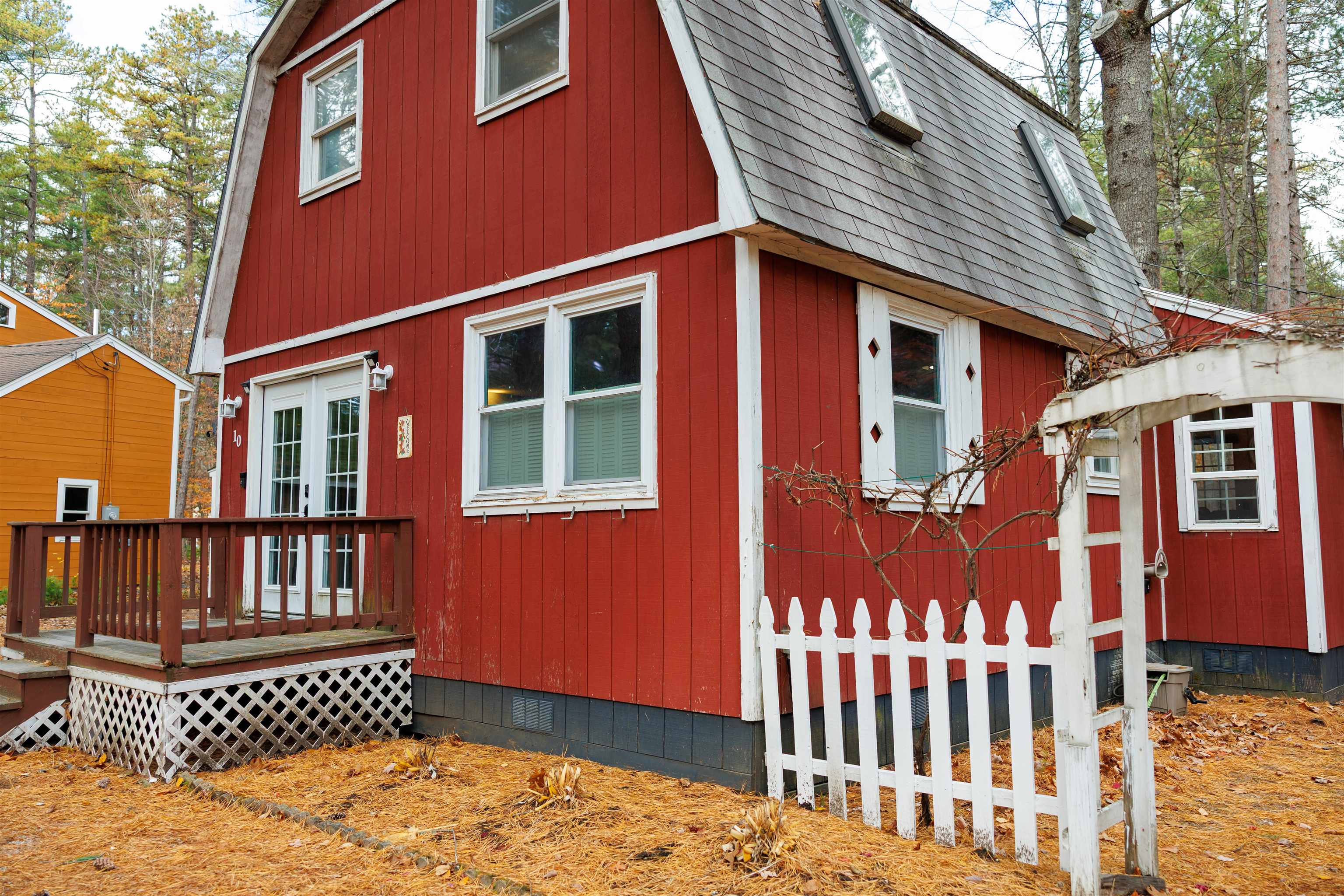 10 Margo Ln, Tamworth, NH 03817