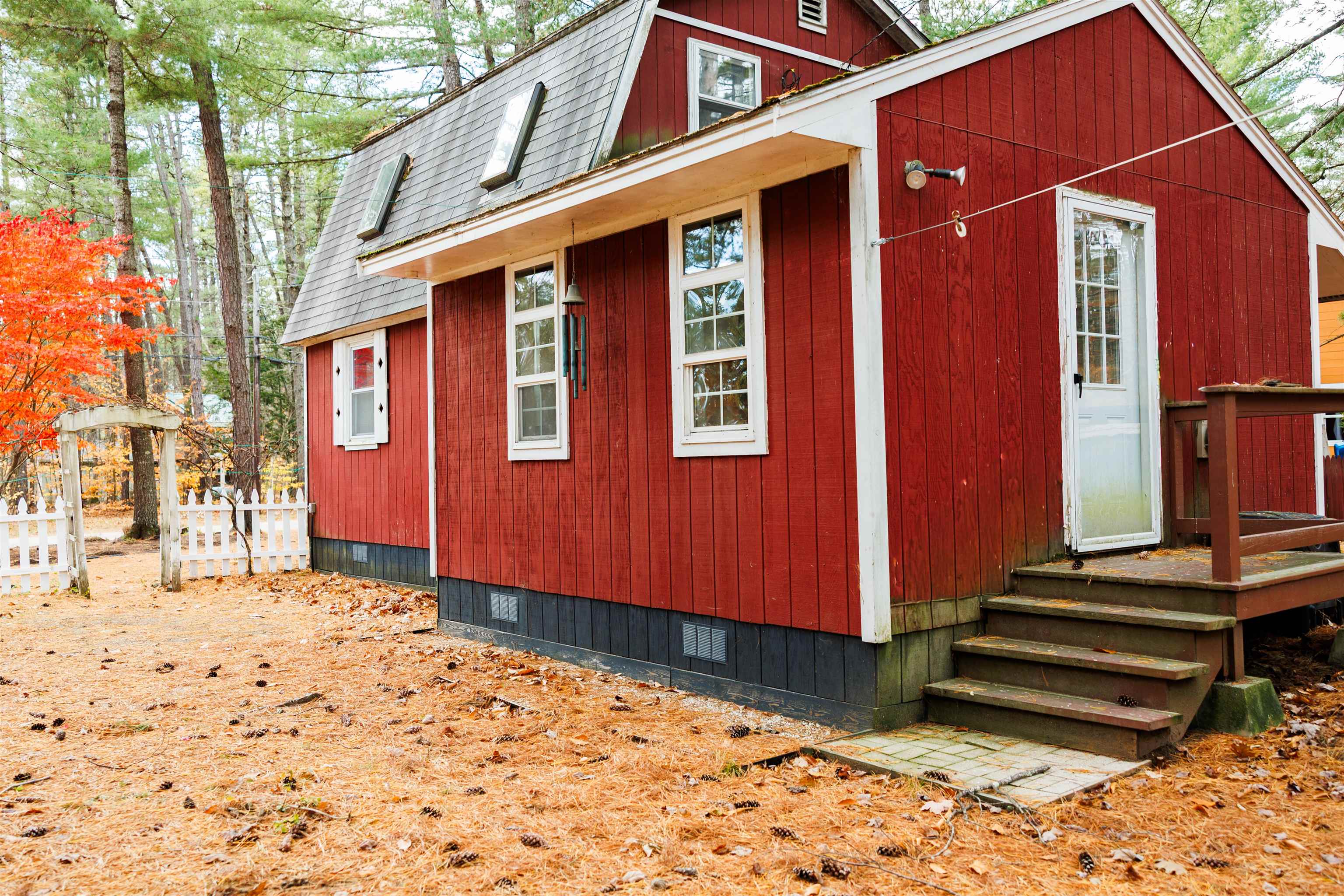 10 Margo Ln, Tamworth, NH 03817