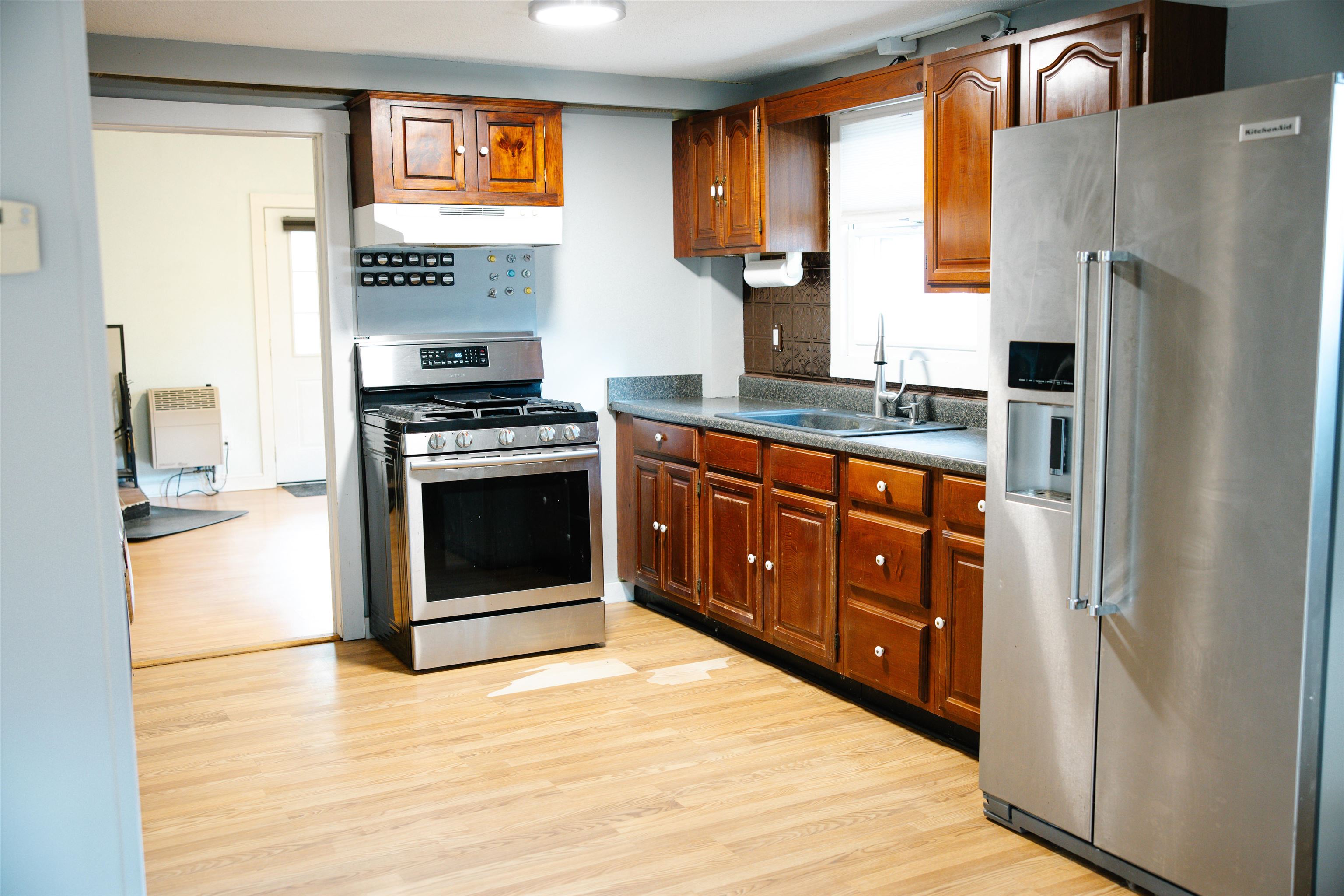 10 Margo Ln, Tamworth, NH 03817