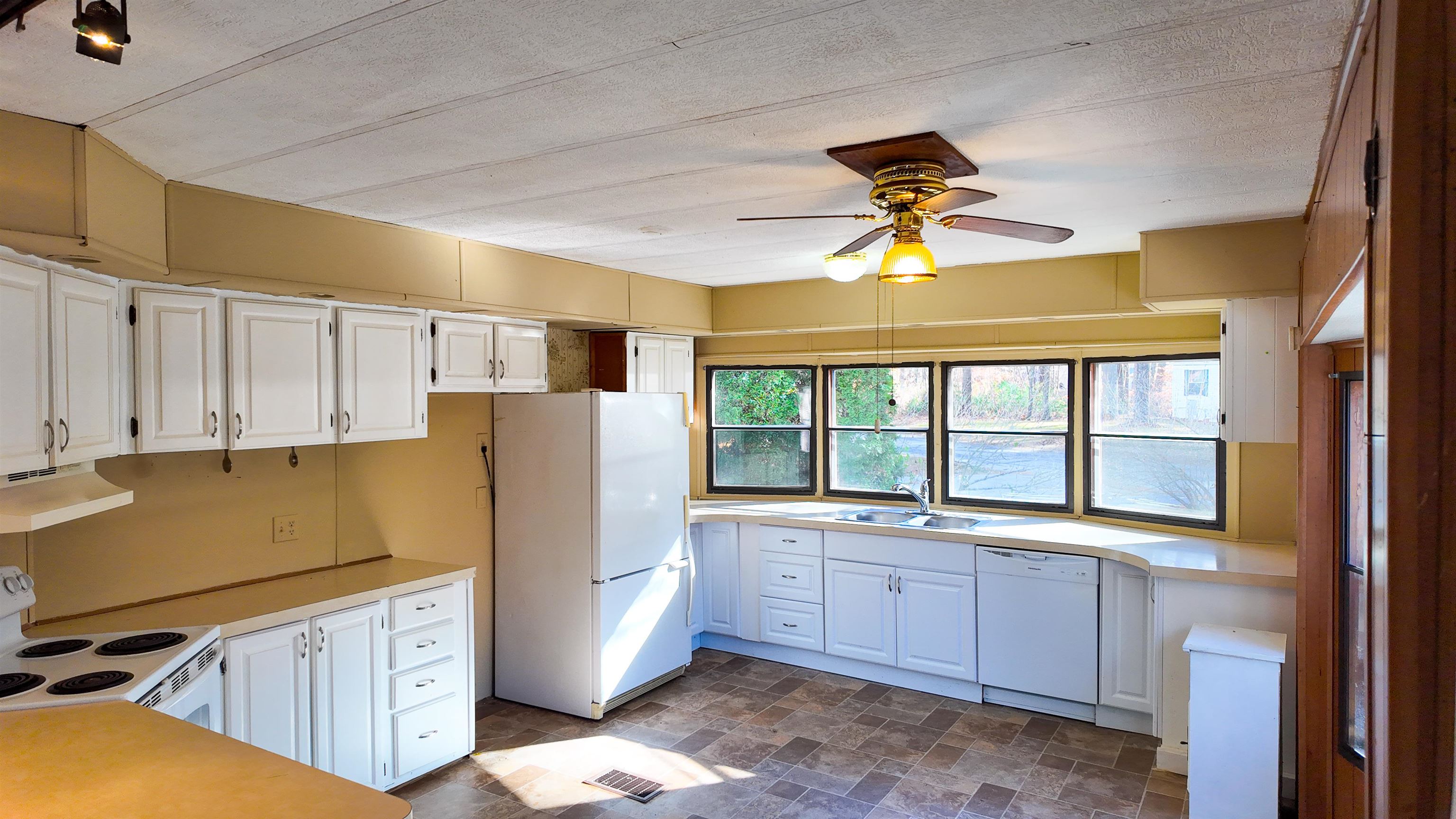 Homes for sale in Deering, NH | 9 Wyman Rd, Deering, NH 03244 | MLS# 5069279