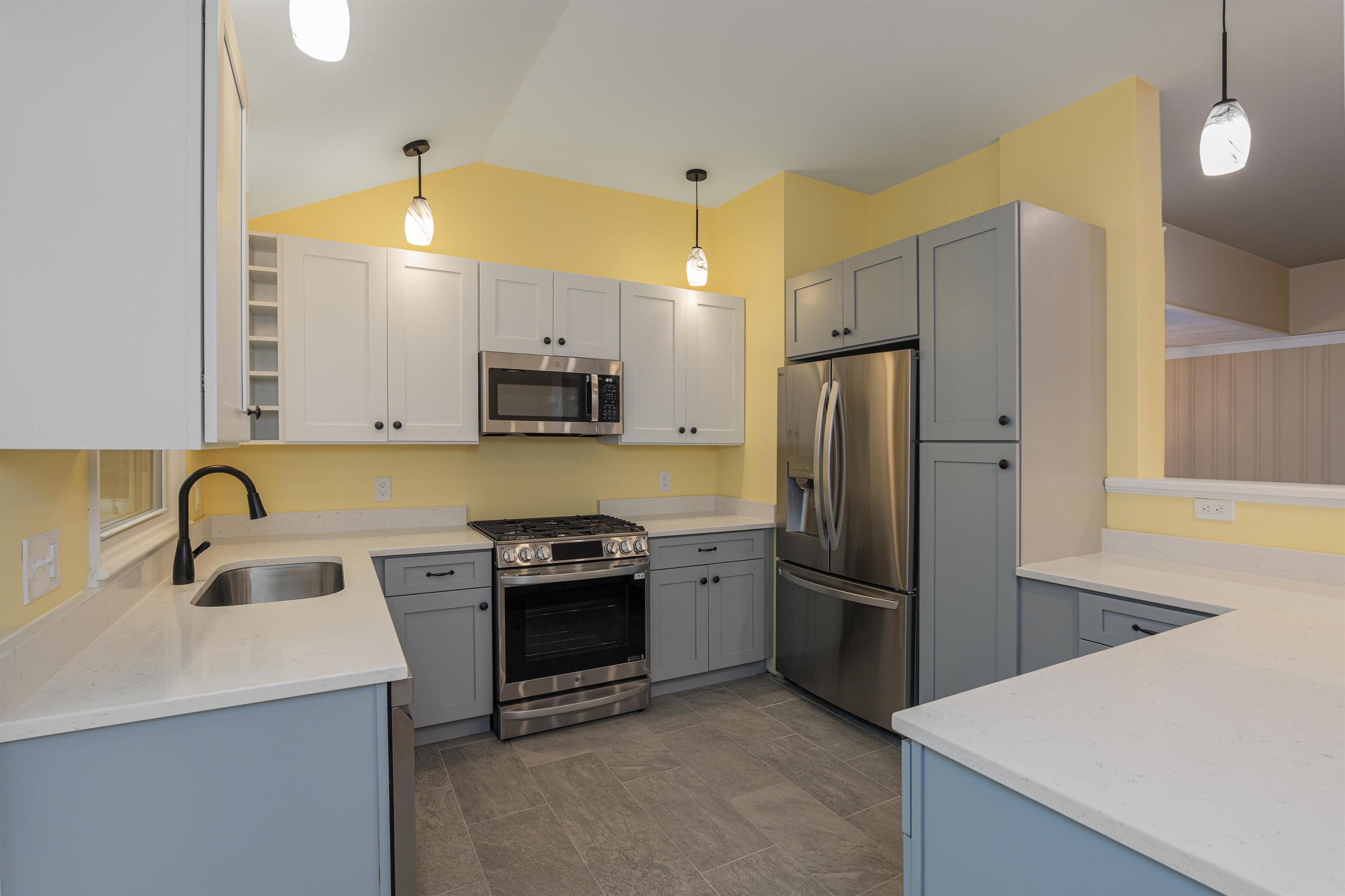 MLS 5069330: 24 Hampton Falls Road, Exeter NH