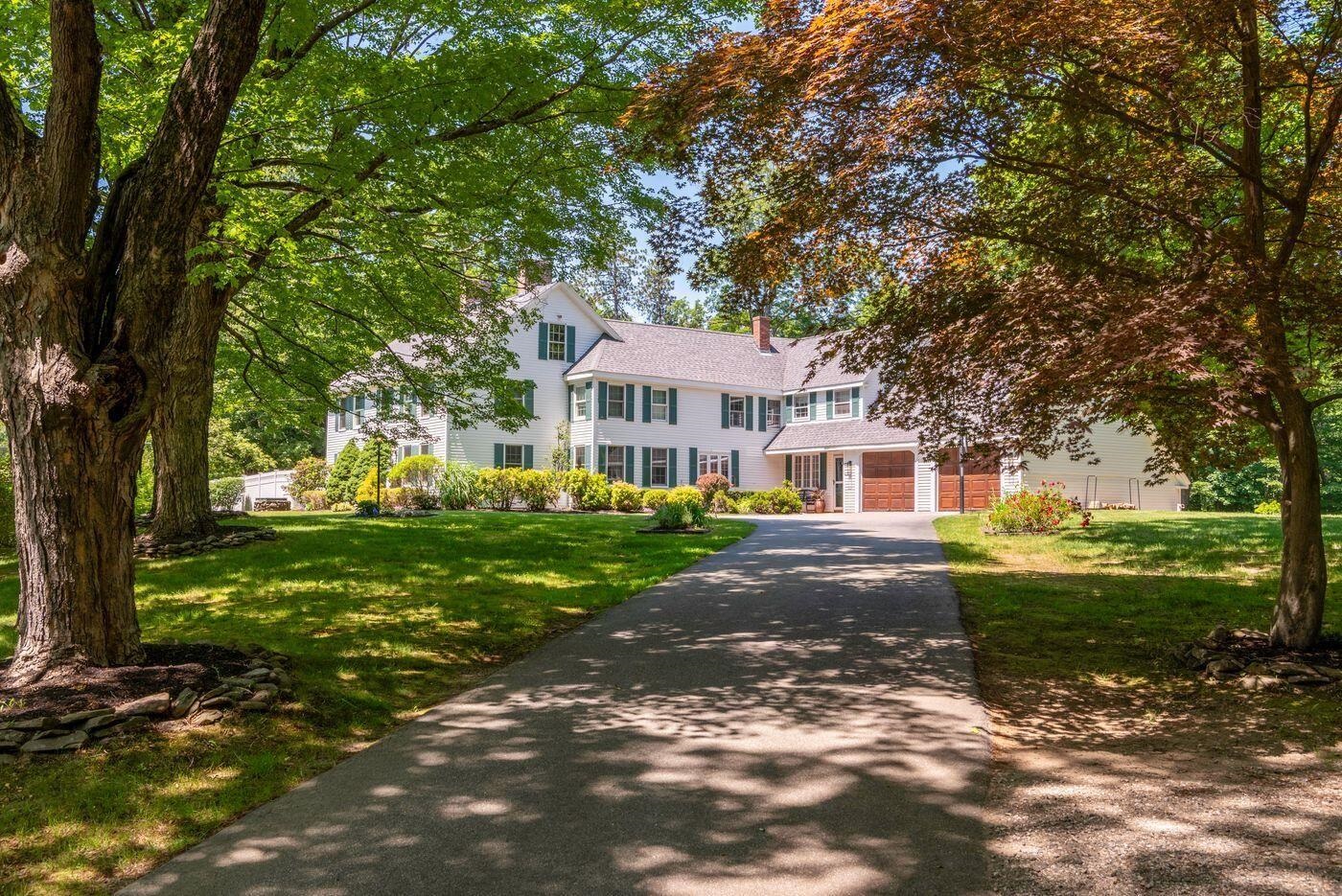 MLS 5069354: 98 Sweet Hill Road, Plaistow NH