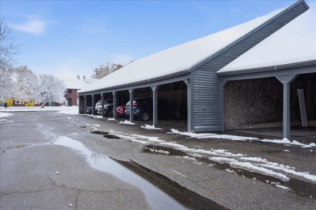 Homes for sale in South Burlington, VT | 84 Twin Oaks Ter, South Burlington, VT 05403 | MLS# 5069368