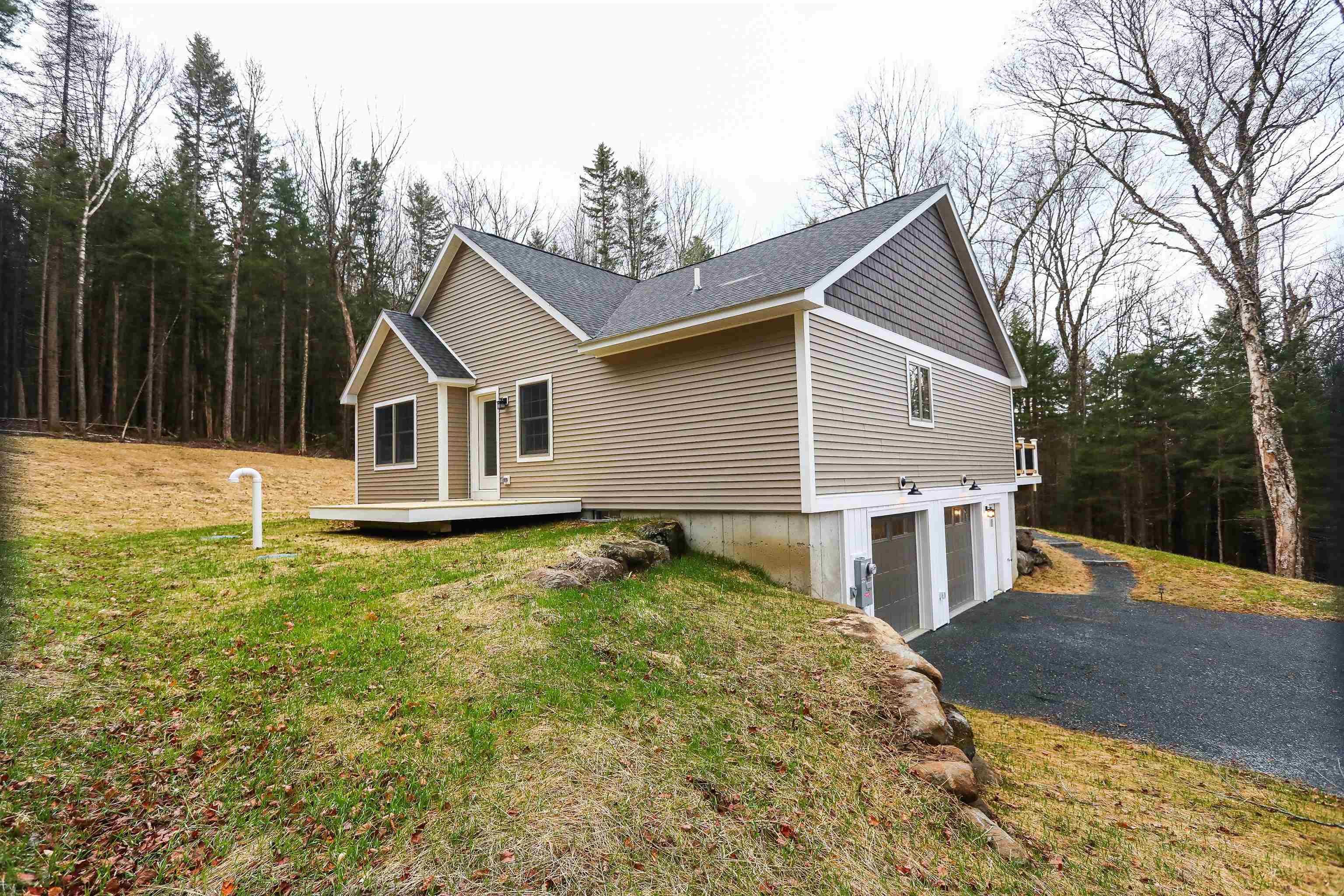 Homes for sale in Wilmington, VT | 555 Vt Route 9, Wilmington, VT 05363 | MLS# 5069461