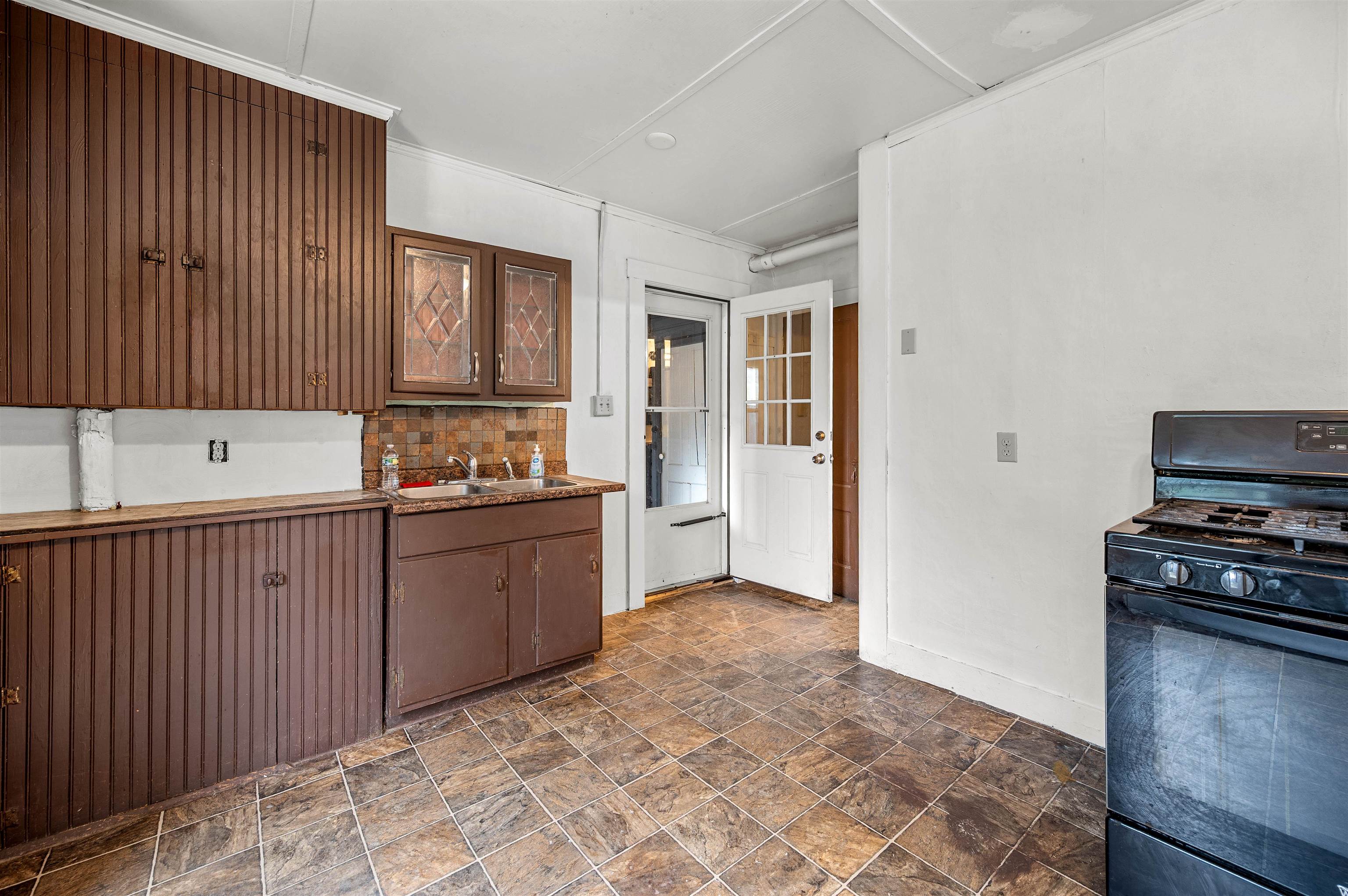 Homes for sale in Barre City, VT | 54 Farwell St, Barre City, VT 05641 | MLS# 5069466