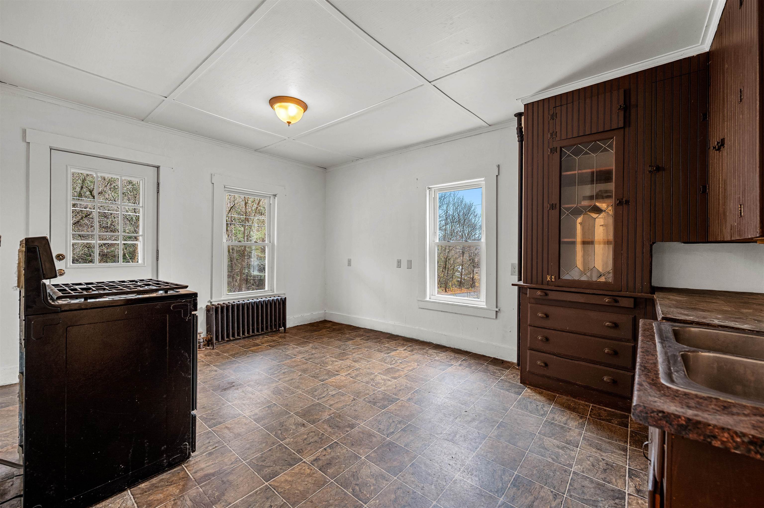 Homes for sale in Barre City, VT | 54 Farwell St, Barre City, VT 05641 | MLS# 5069466