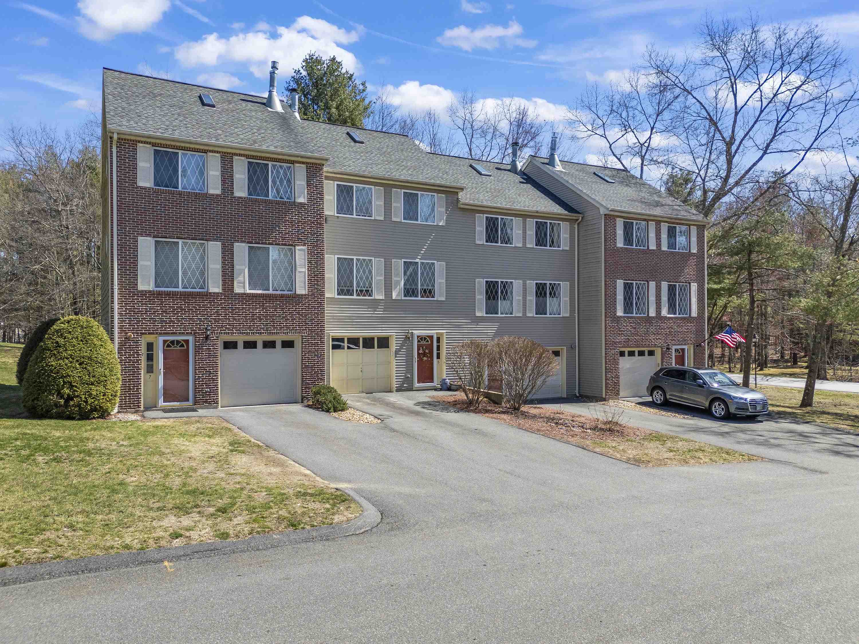 MLS 5069511: 5 Lynn Drive, Merrimack NH