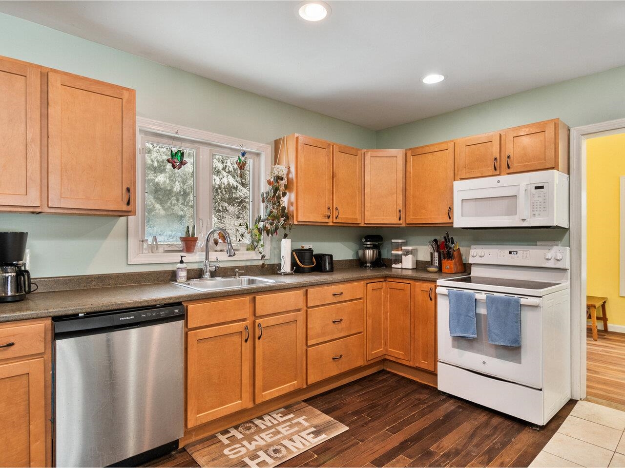 Homes for sale in Fairfax, VT | 818 Main St, Fairfax, VT 05454 | MLS# 5069624