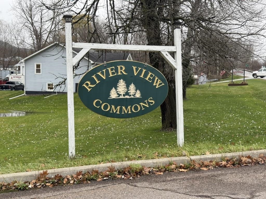 Homes for sale in Richmond, VT | 30 Hill Top Cir, Richmond, VT 05477 | MLS# 5069629