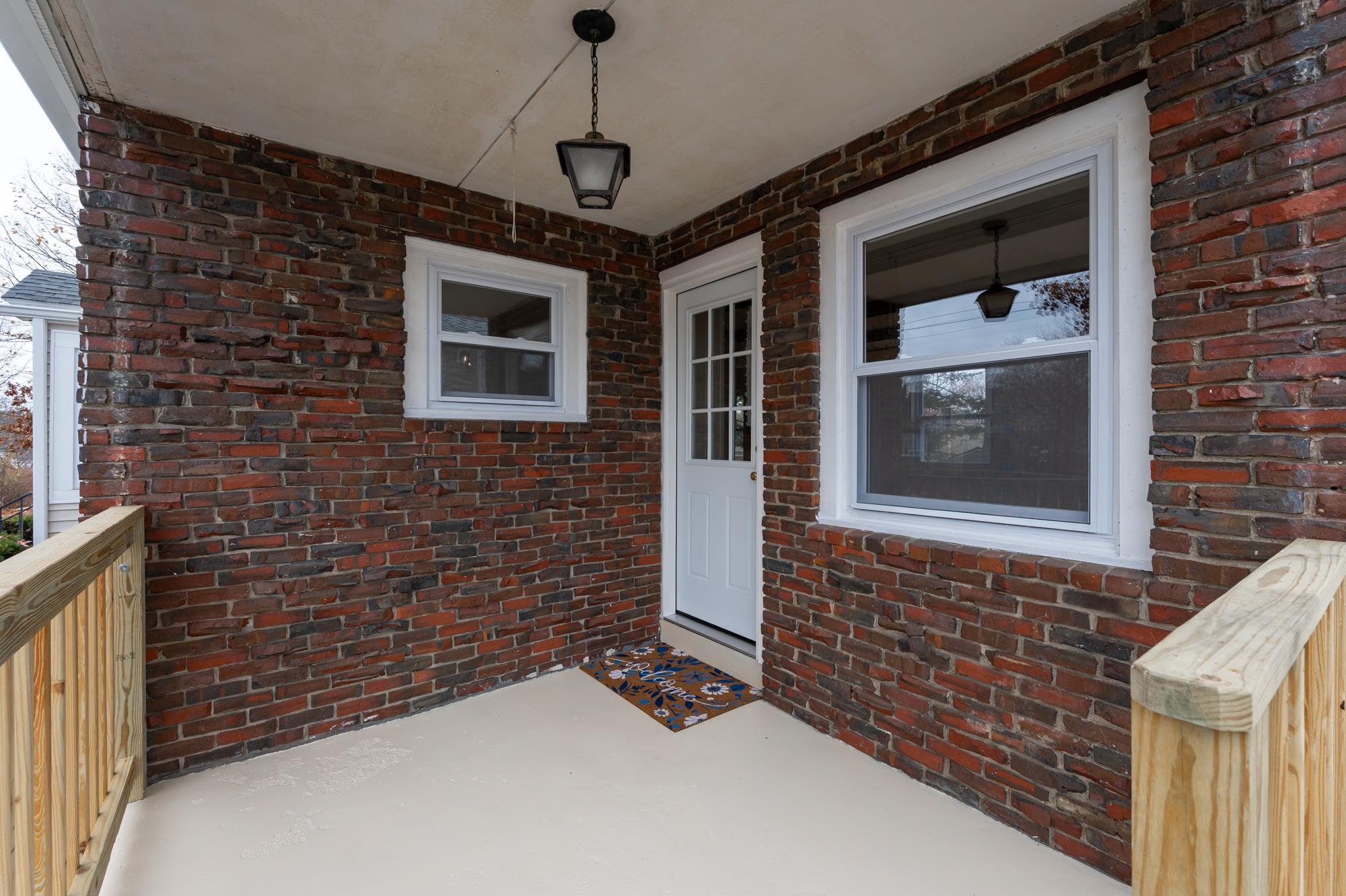 Homes for sale in Derry, NH | 8 Laurel St, Derry, NH 03038 | MLS# 5069634