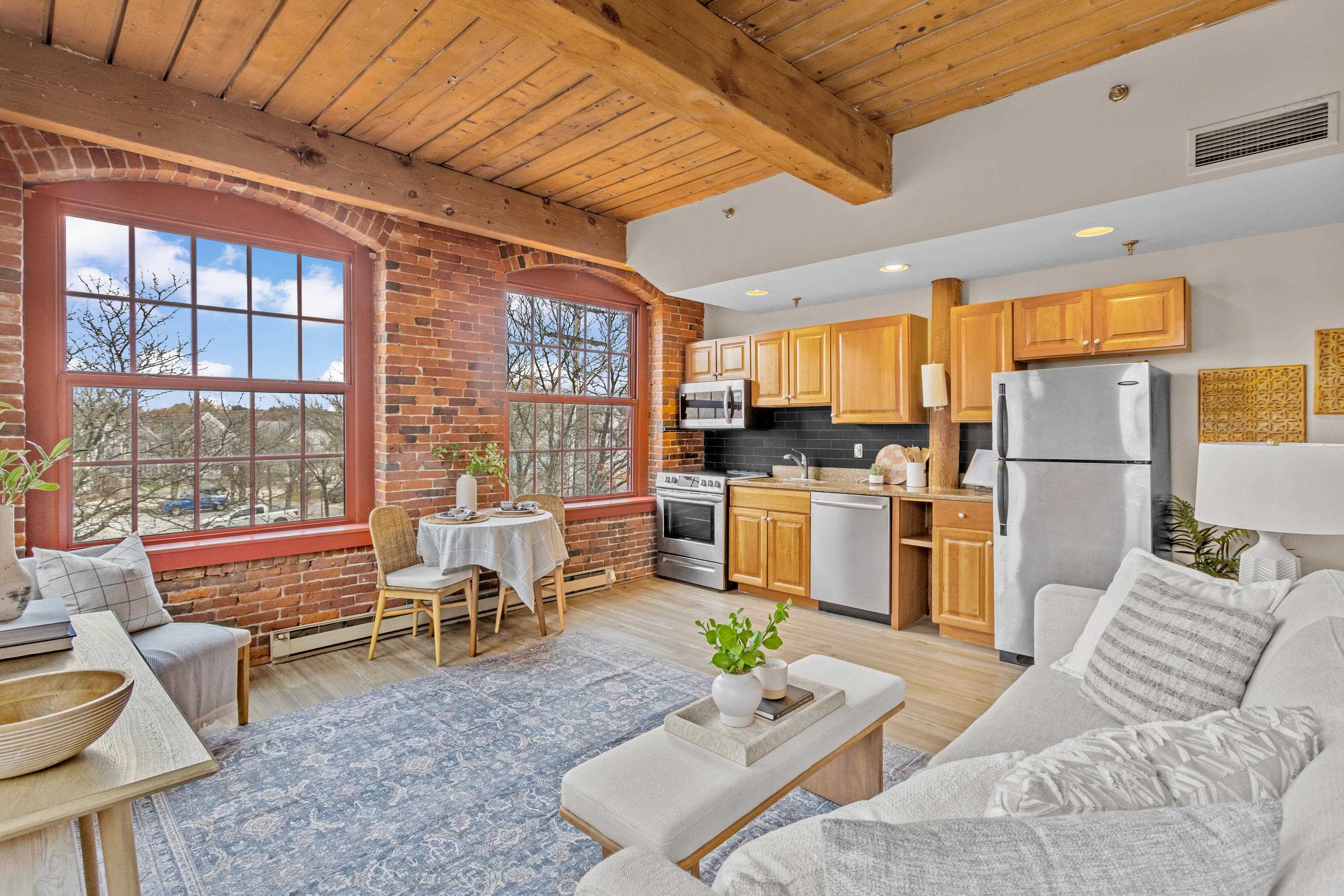 Homes for sale in Manchester, NH | 335 Cypress St #3B, Manchester, NH 03102 | MLS# 5069664