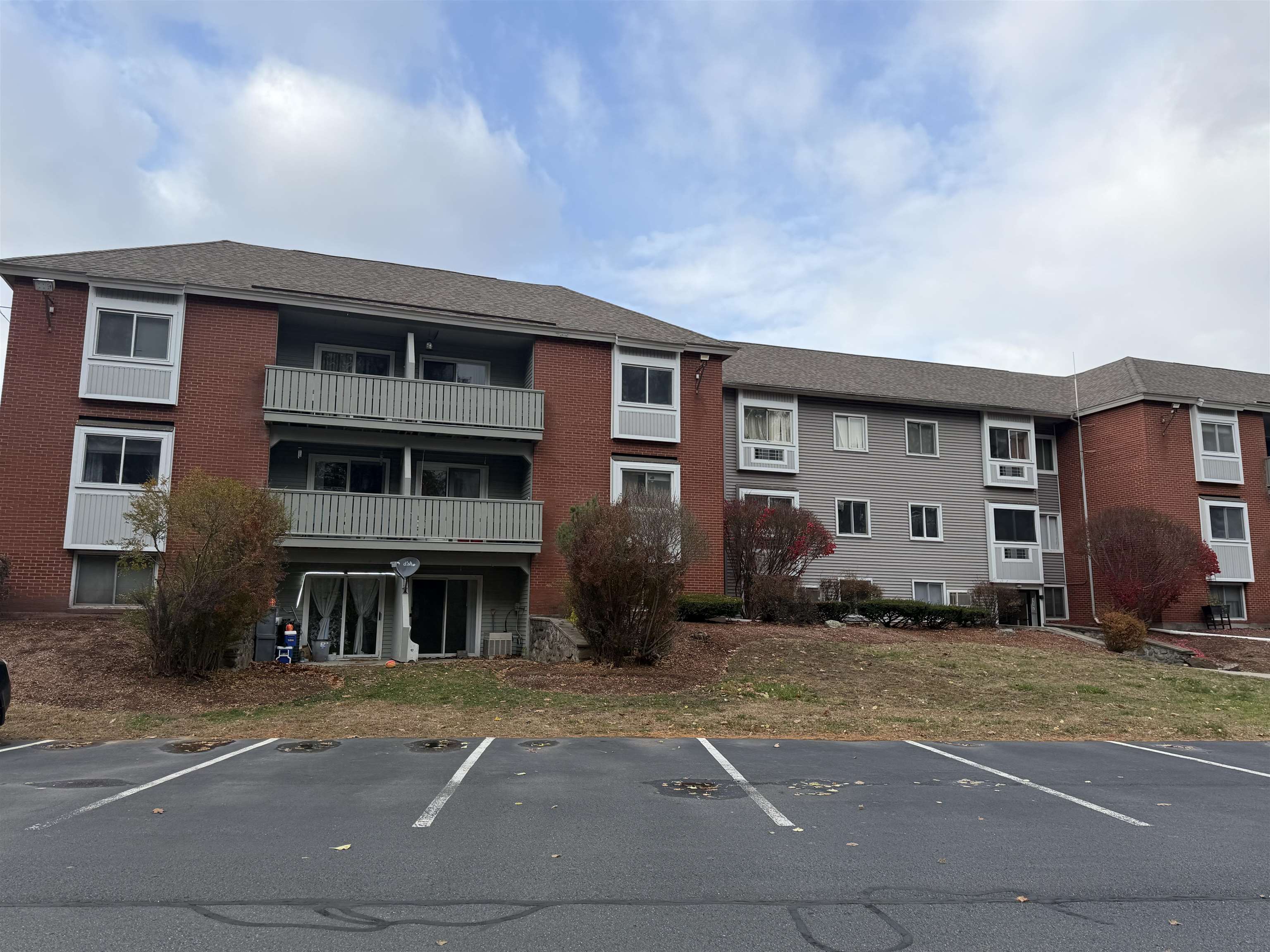 MLS 5069741: 117 Cluff Crossing Road-Unit 7, Salem NH