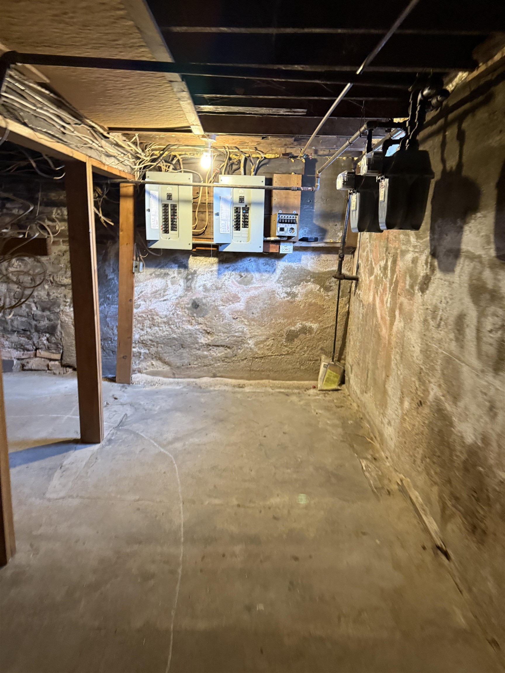 Homes for sale in Nashua, NH | 97 Linwood St, Nashua, NH 03060 | MLS# 5069813