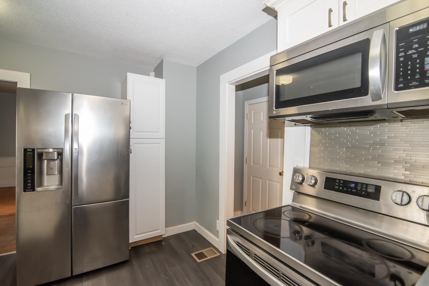 MLS 5069817: 10 Auburn Road, Londonderry NH