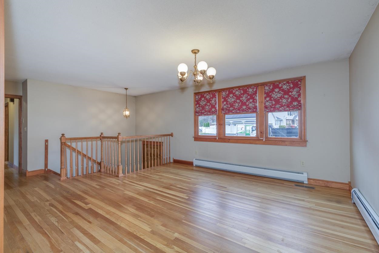 Homes for sale in Manchester, NH | 380 Woodcrest Ct, Manchester, NH 03109 | MLS# 5069859