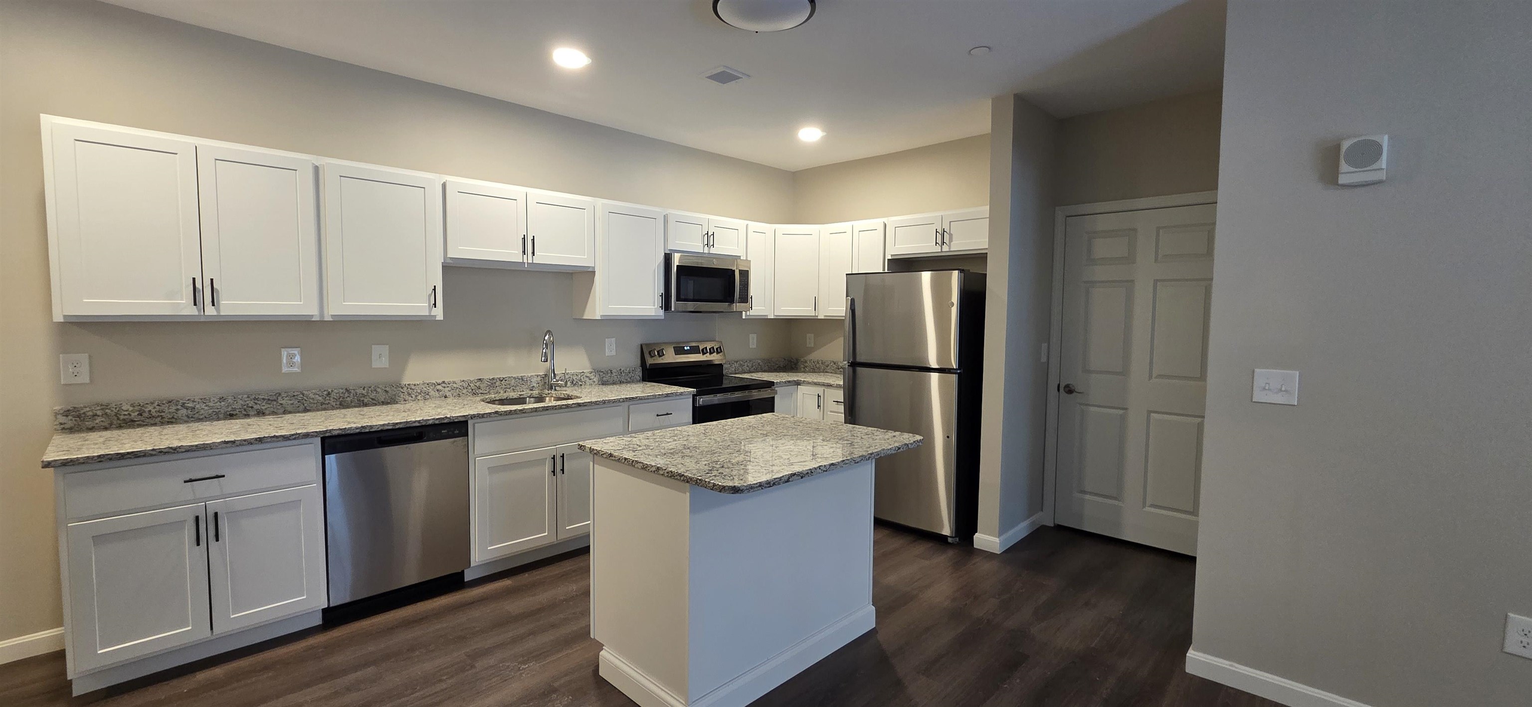 MLS 5069915: 217 Rockingham Road-Unit 101, Londonderry NH