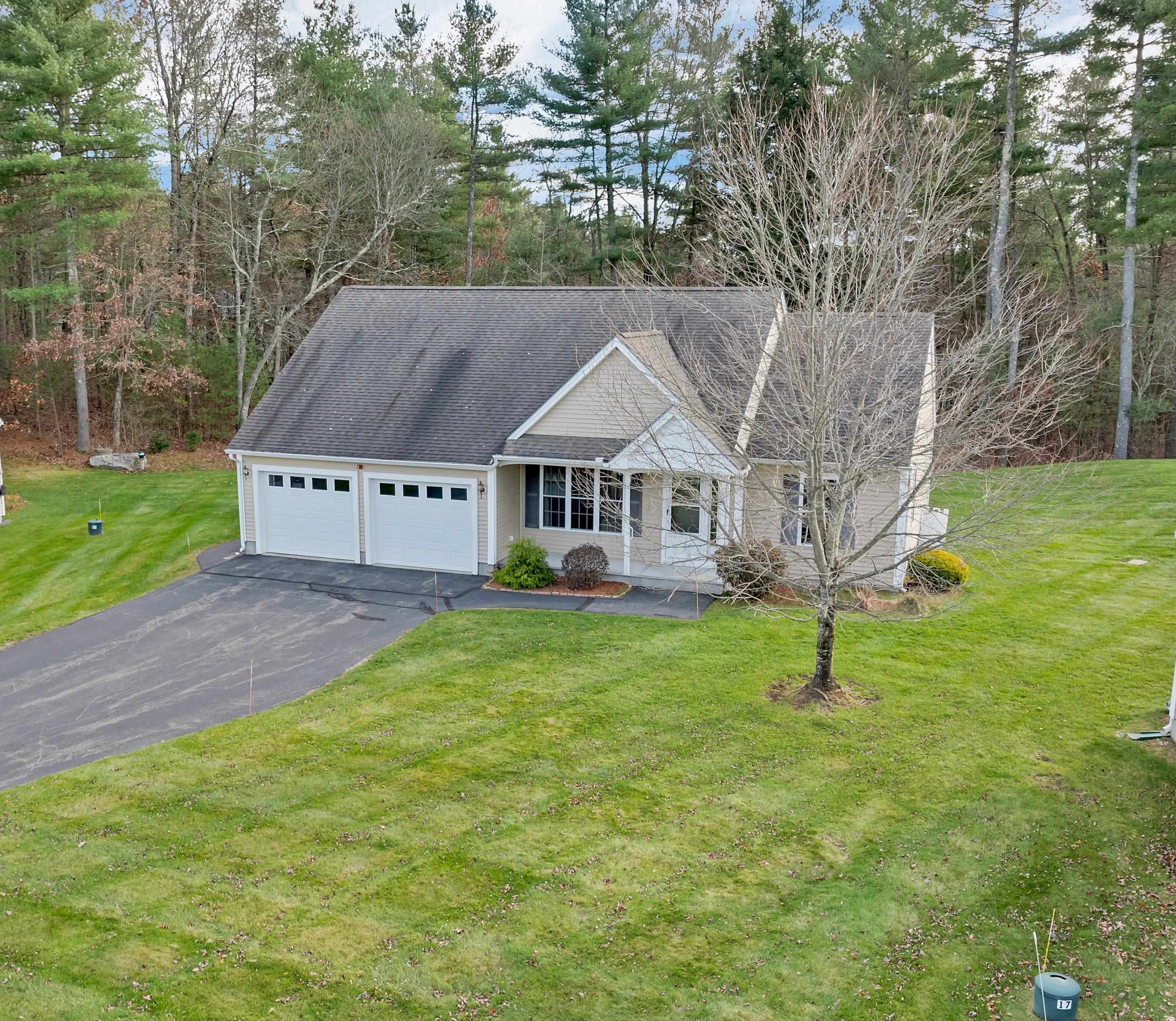 MLS 5070046: 19 Dixon Drive, Litchfield NH