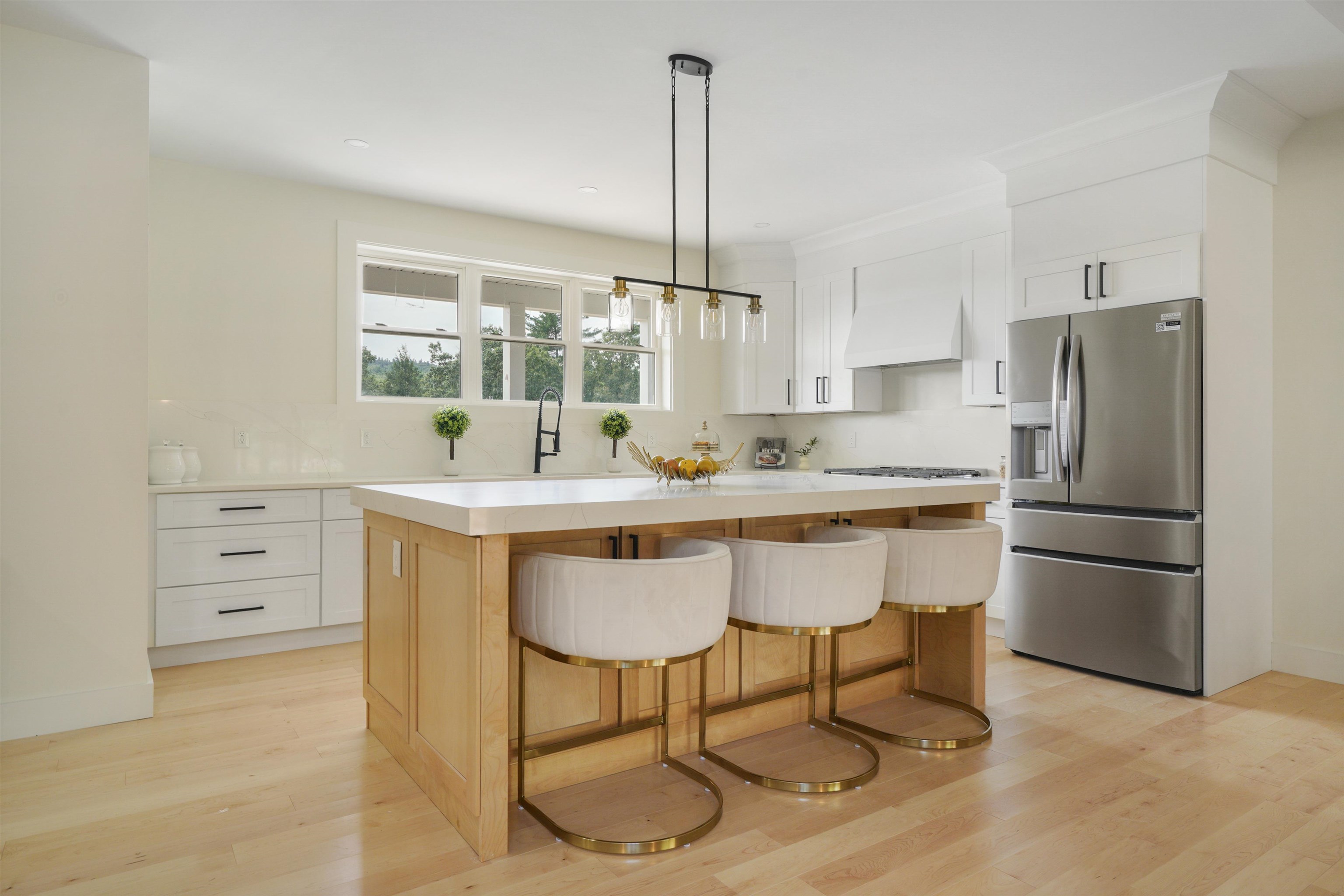 Homes for sale in Bedford, NH | 55 Indian Rock Rd, Bedford, NH 03011 | MLS# 5070099