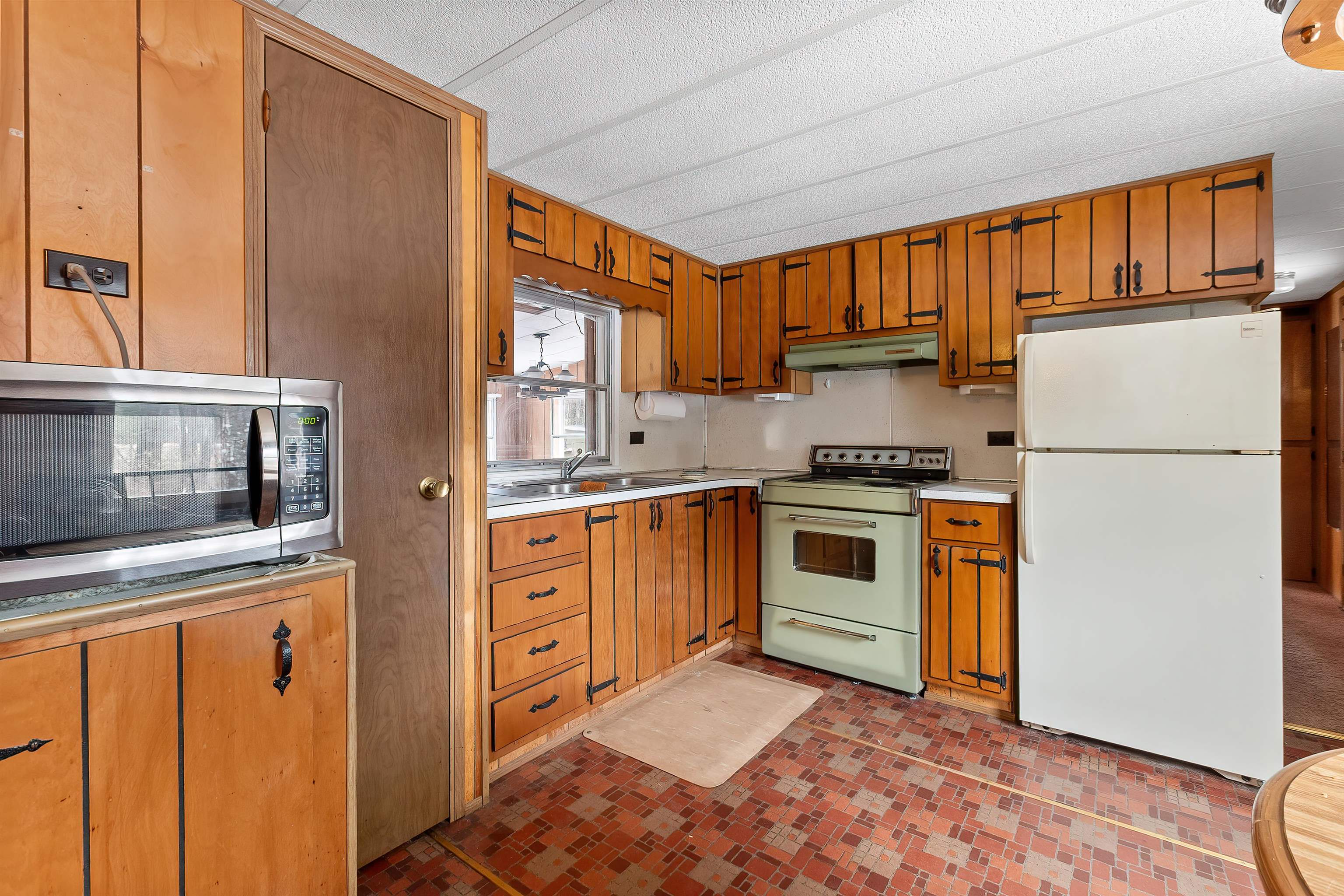 Homes for sale in Sunapee, NH | 8 Stoney Brook Rd, Sunapee, NH 03782 | MLS# 5070112