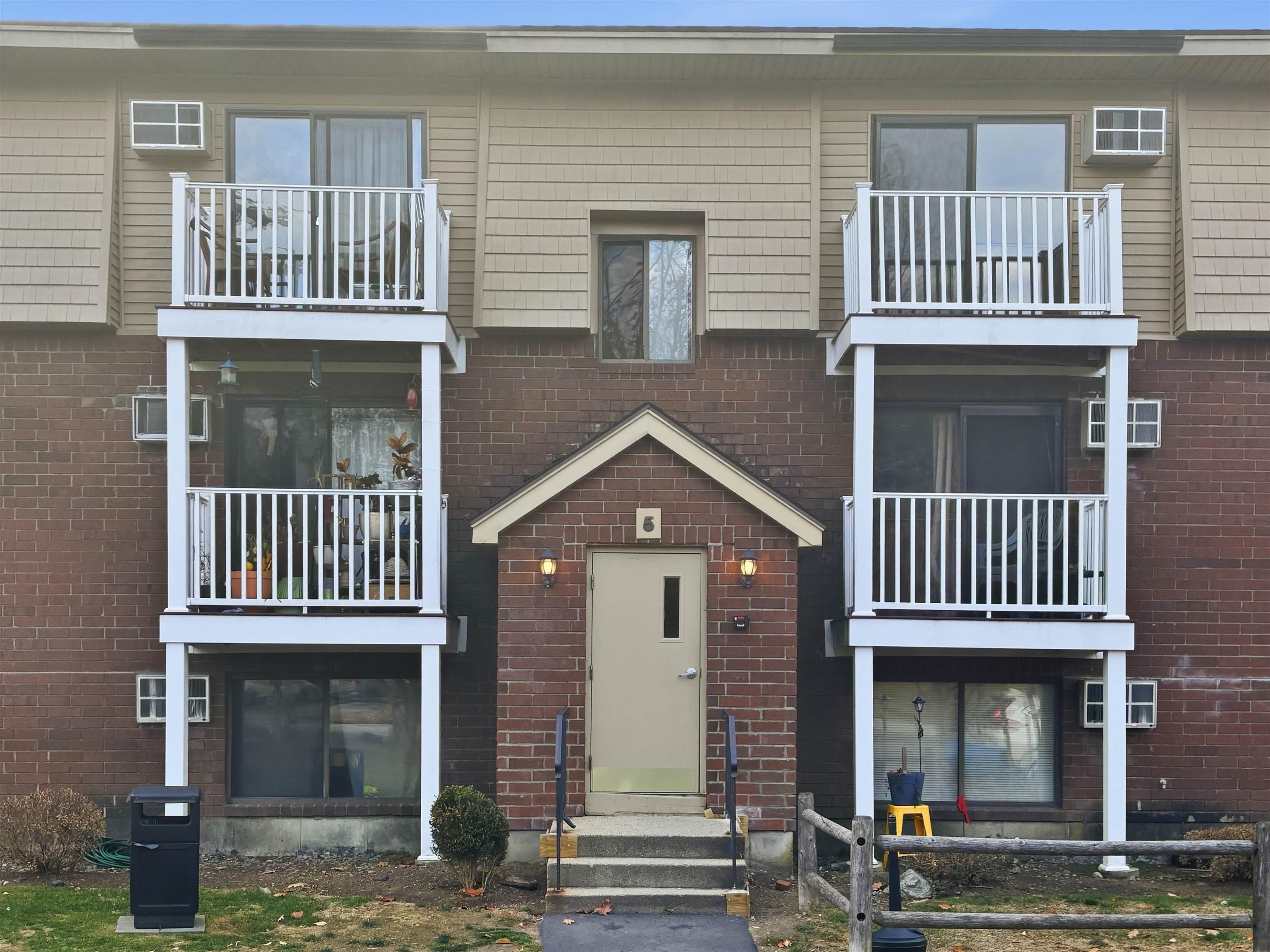 Homes for sale in Newmarket, NH | 325 Lita Ln, Newmarket, NH 03857 | MLS# 5070130