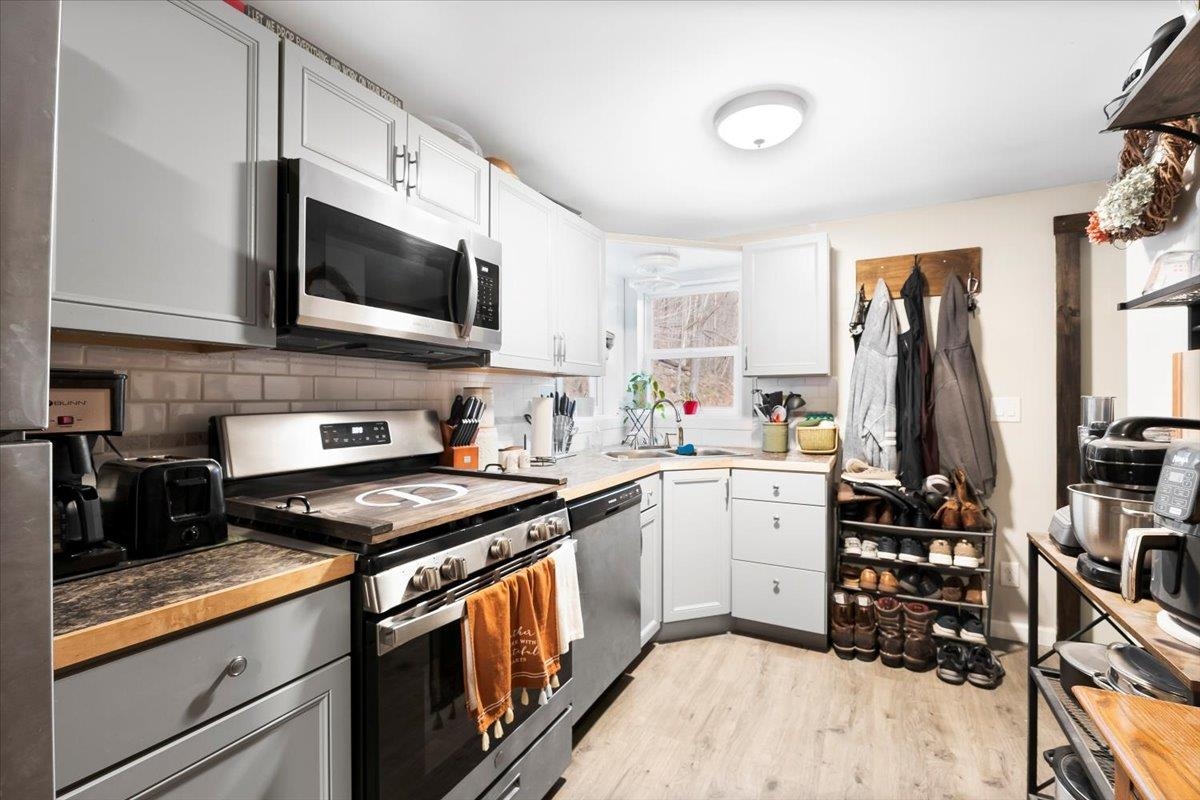 Homes for sale in Woodford, VT | 905 Vt Route 9, Woodford, VT 05201 | MLS# 5070144