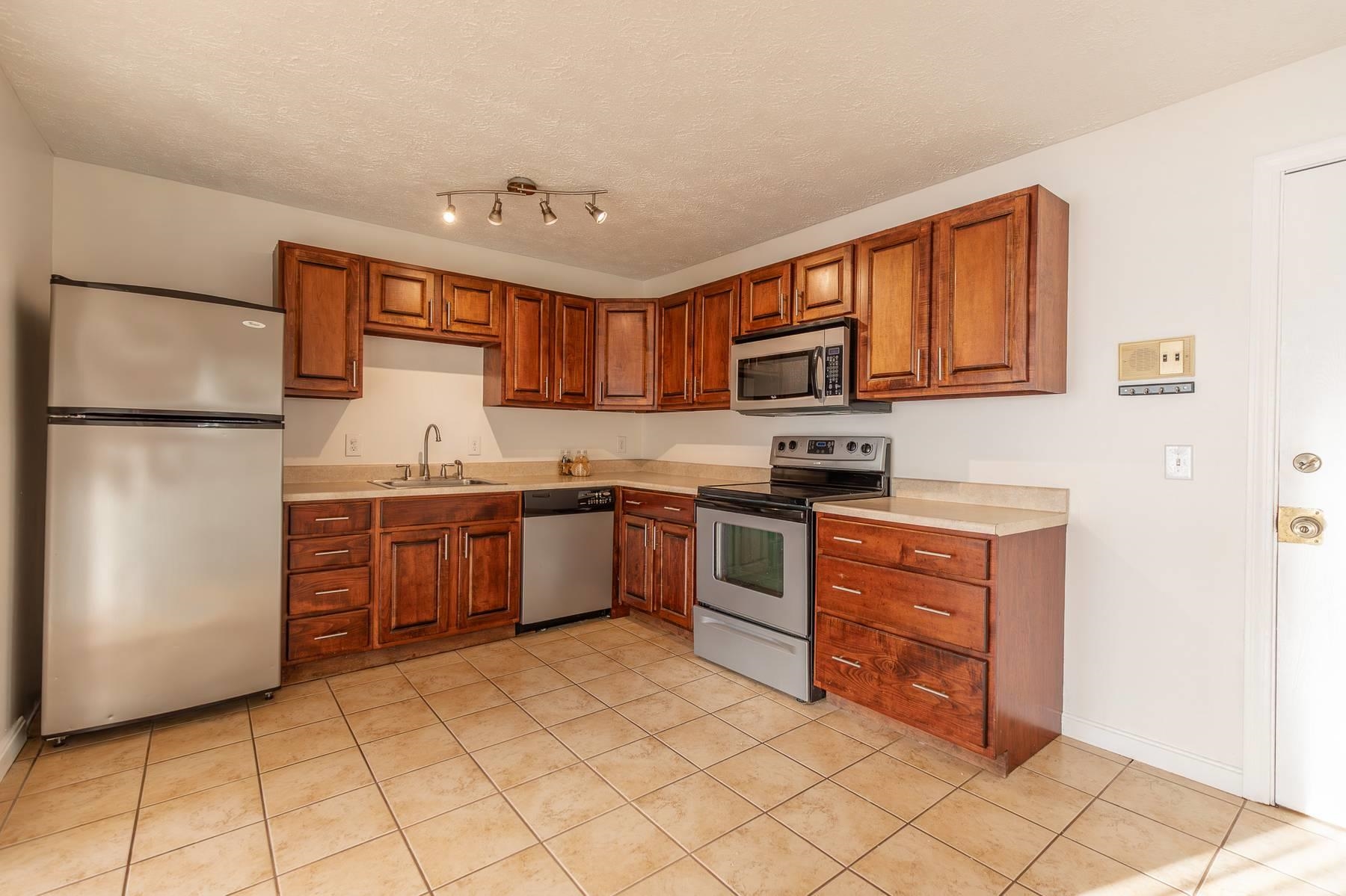 Homes for sale in Manchester, NH | 39 Old Hackett Hill Rd #3F, Manchester, NH 03102 | MLS# 5070213