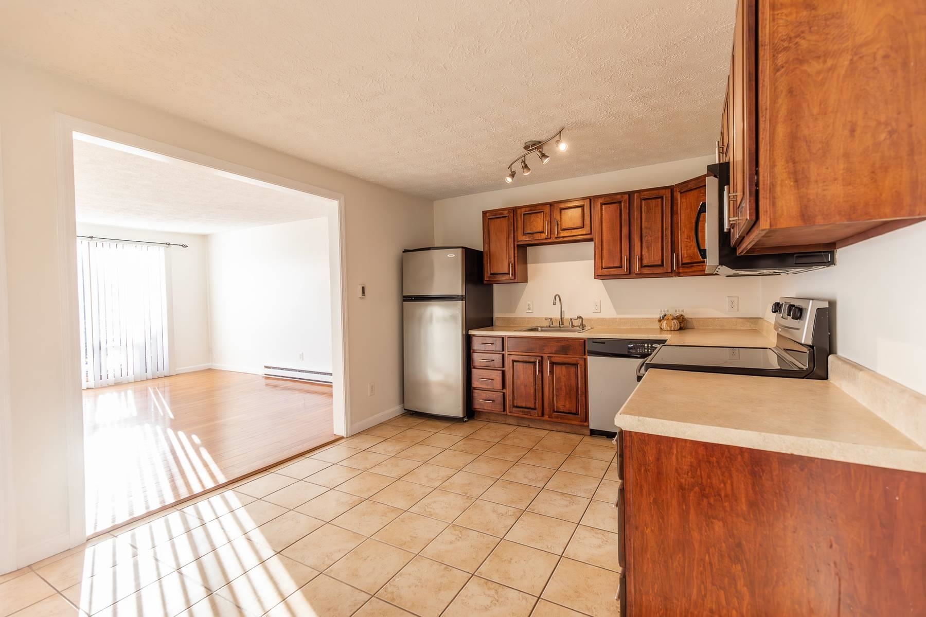 Homes for sale in Manchester, NH | 39 Old Hackett Hill Rd #3F, Manchester, NH 03102 | MLS# 5070213