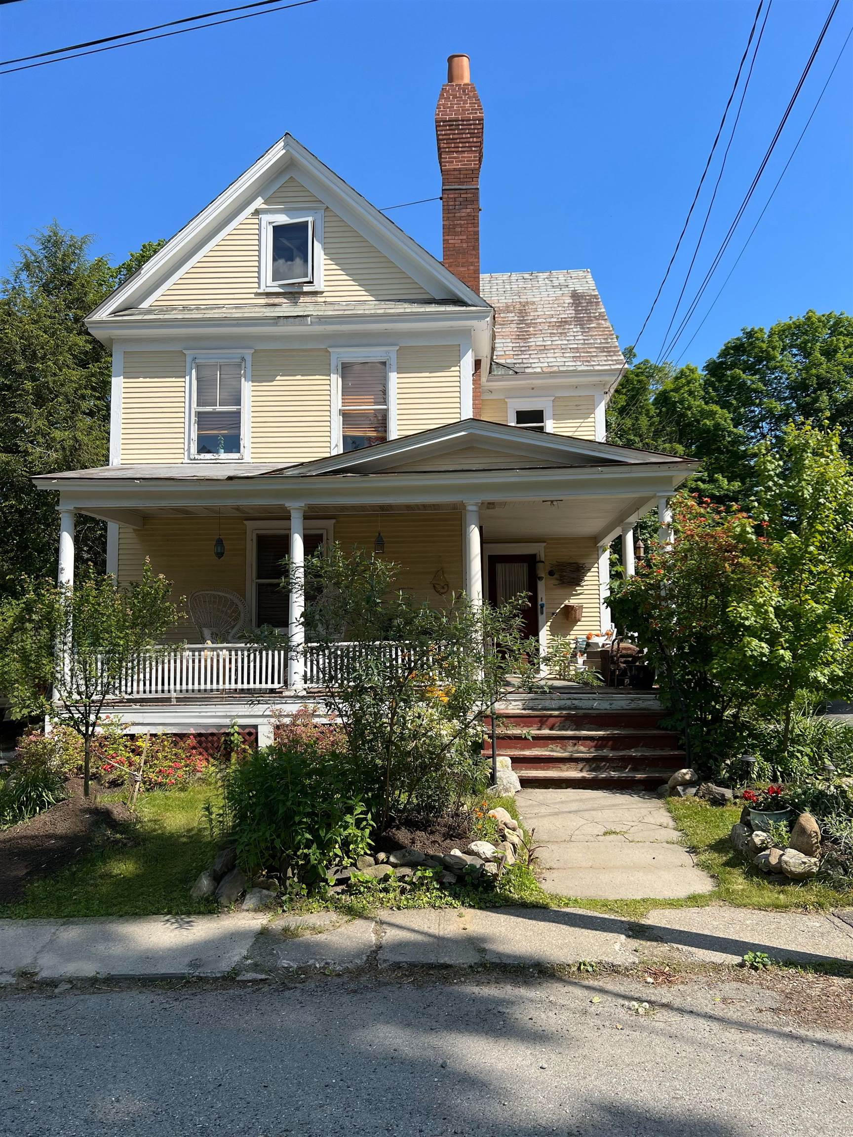 Homes for sale in Brattleboro, VT | 39 Williston St, Brattleboro, VT 05301 | MLS# 5070238