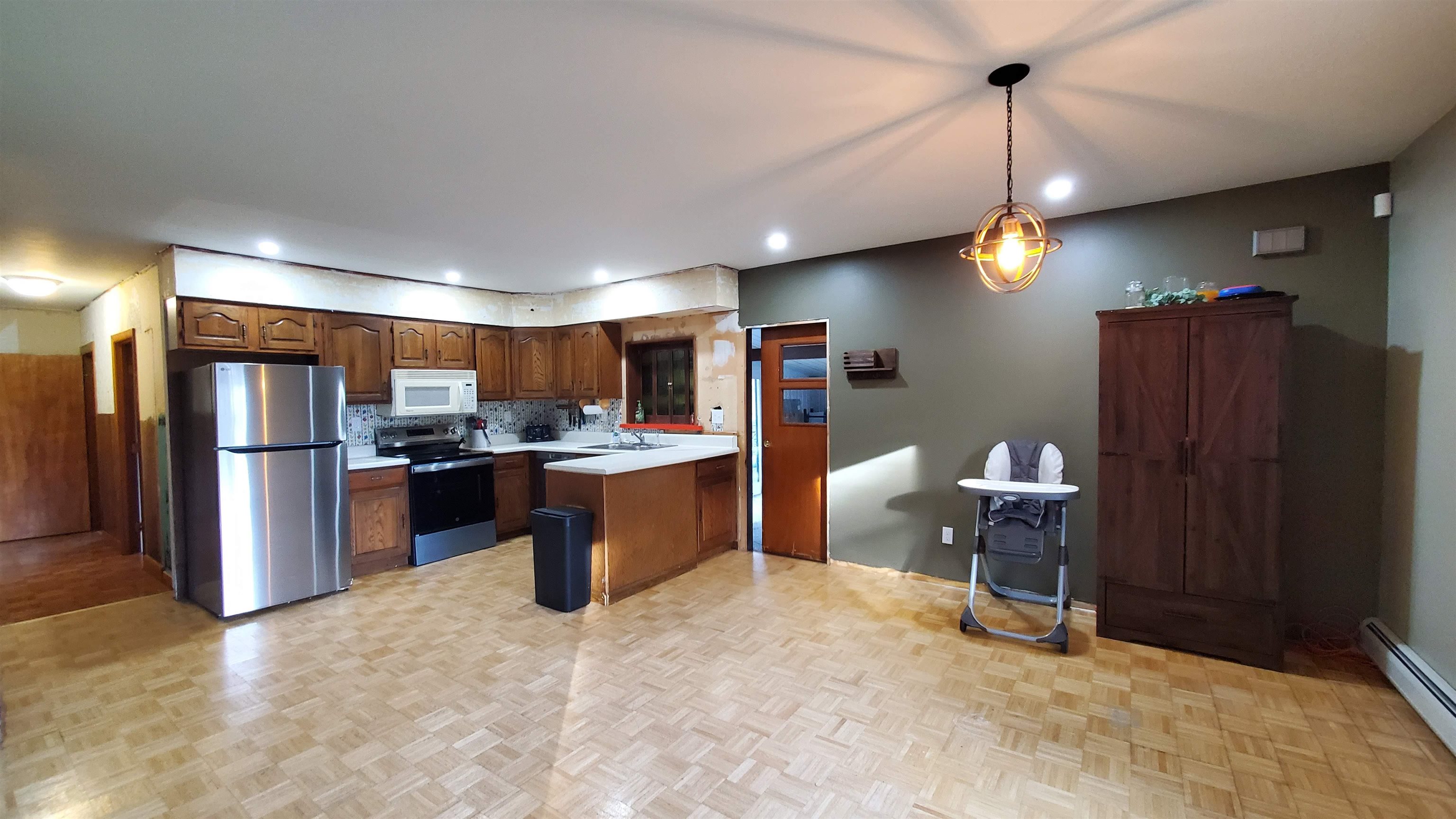 Homes for sale in Hartford, VT | 722 Fairview Ter, Hartford, VT 05001 | MLS# 5070242