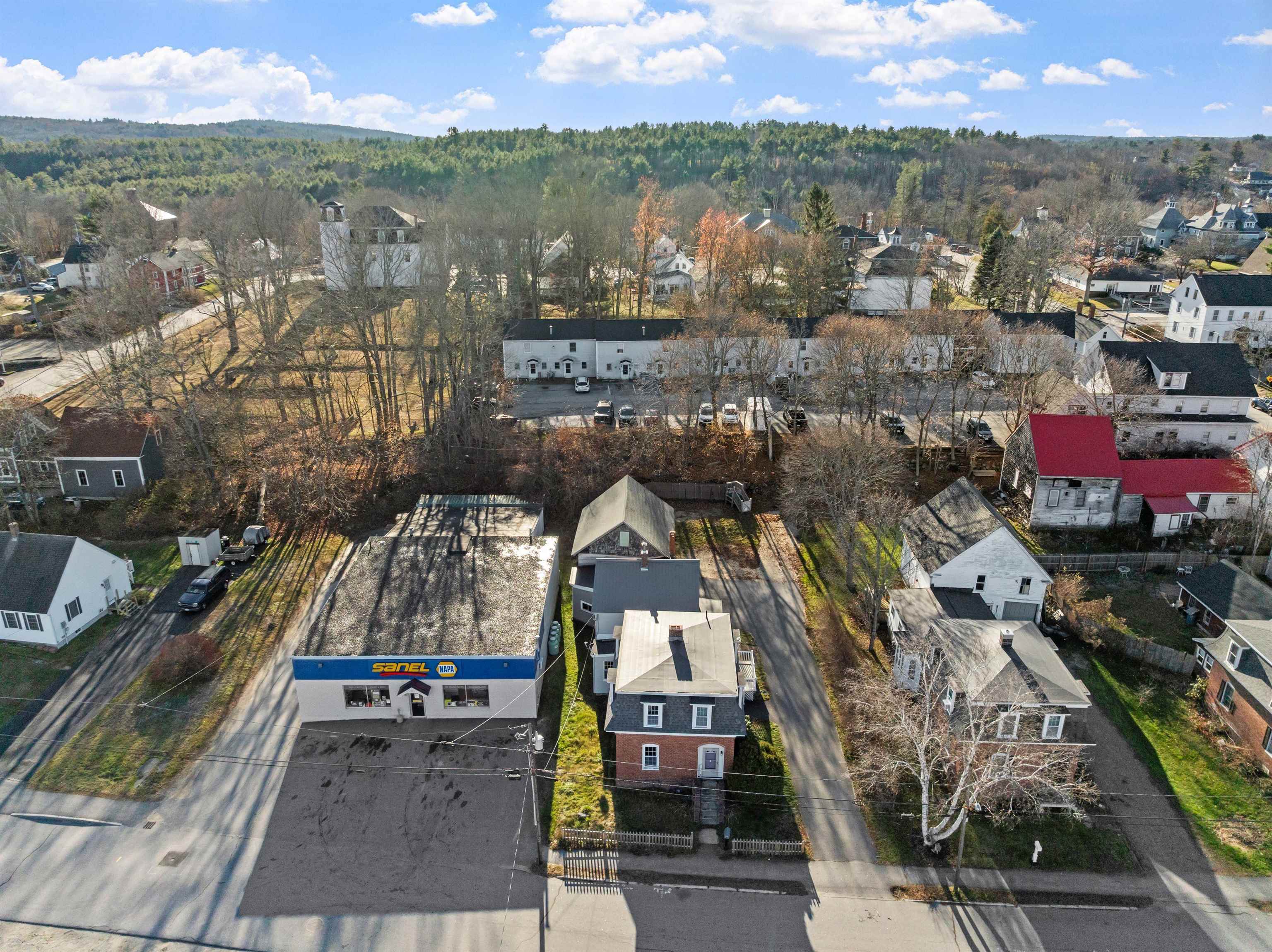 7 Cram Ave, Pittsfield, NH 03263