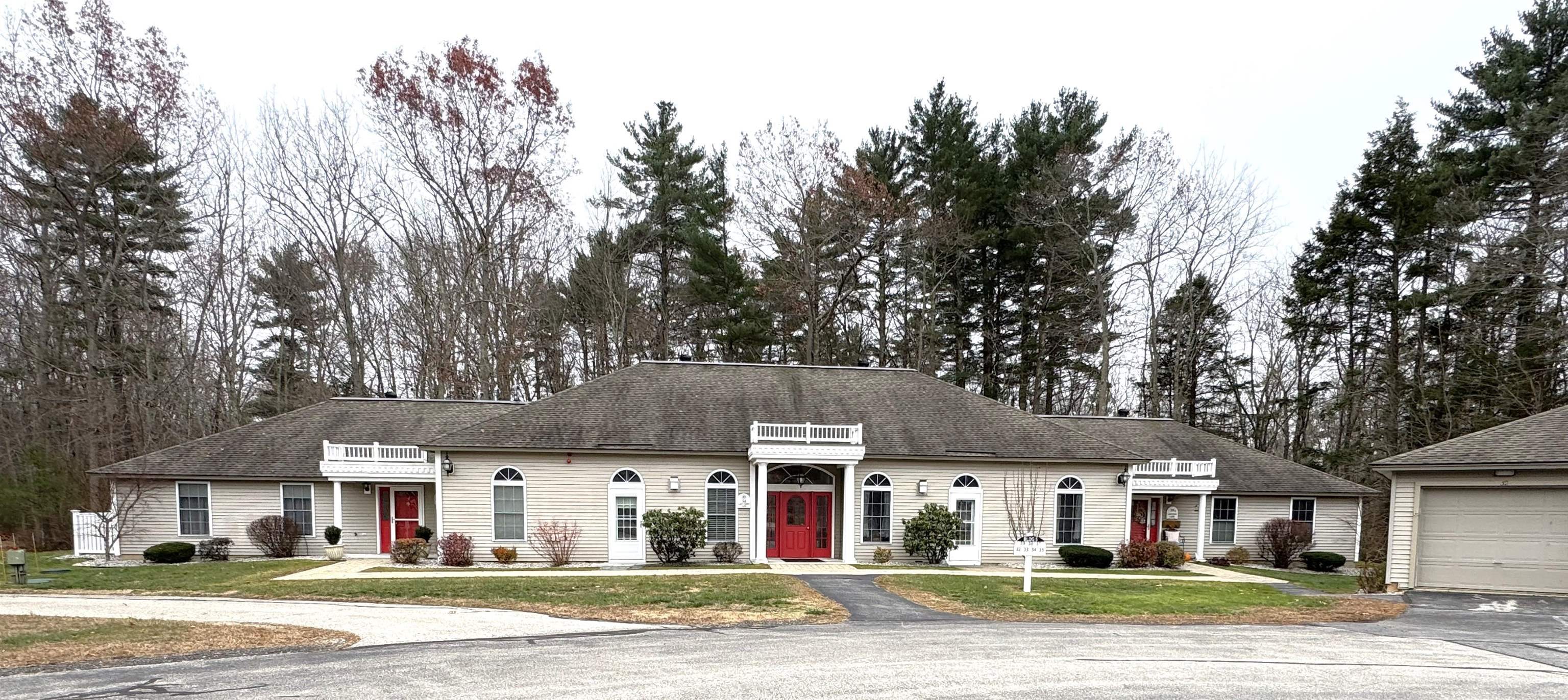 MLS 5070378: 32 Lantern Lane, Kingston NH