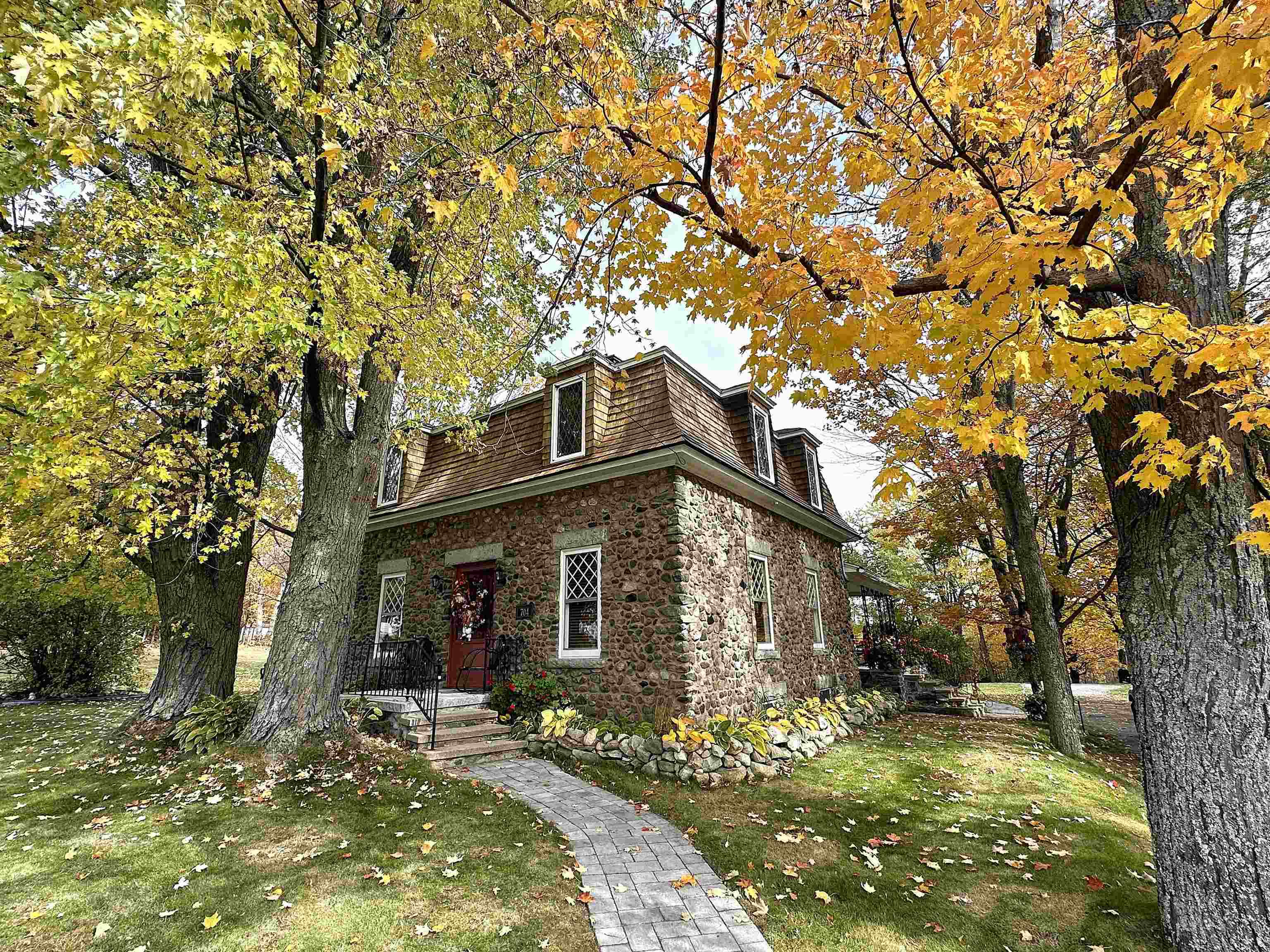 Homes for sale in Berlin, NH | 704 Hillside Ave, Berlin, NH 03570 | MLS# 5070407