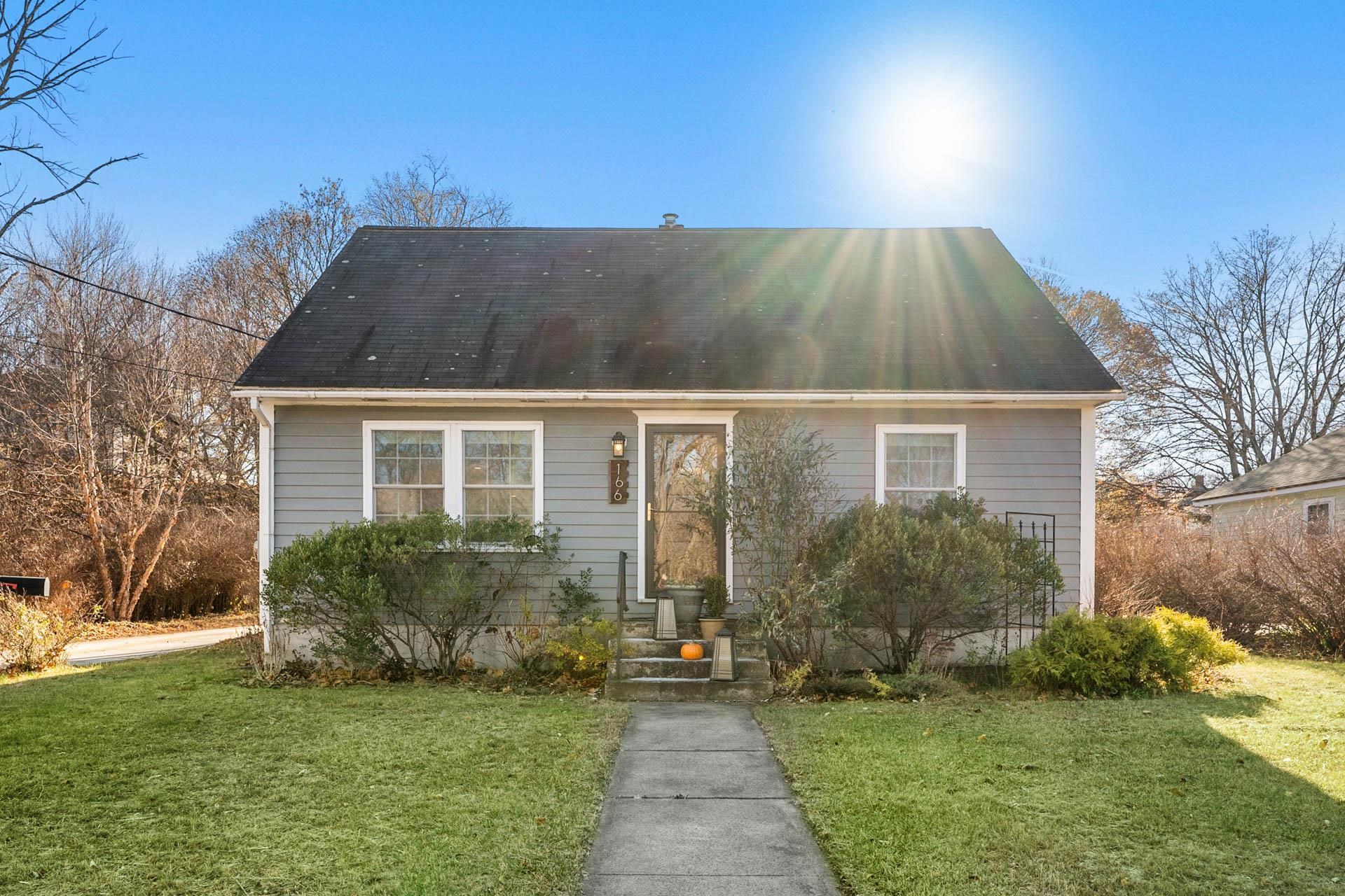 Homes for sale in Manchester, NH | 166 Varney St, Manchester, NH 03102 | MLS# 5070430