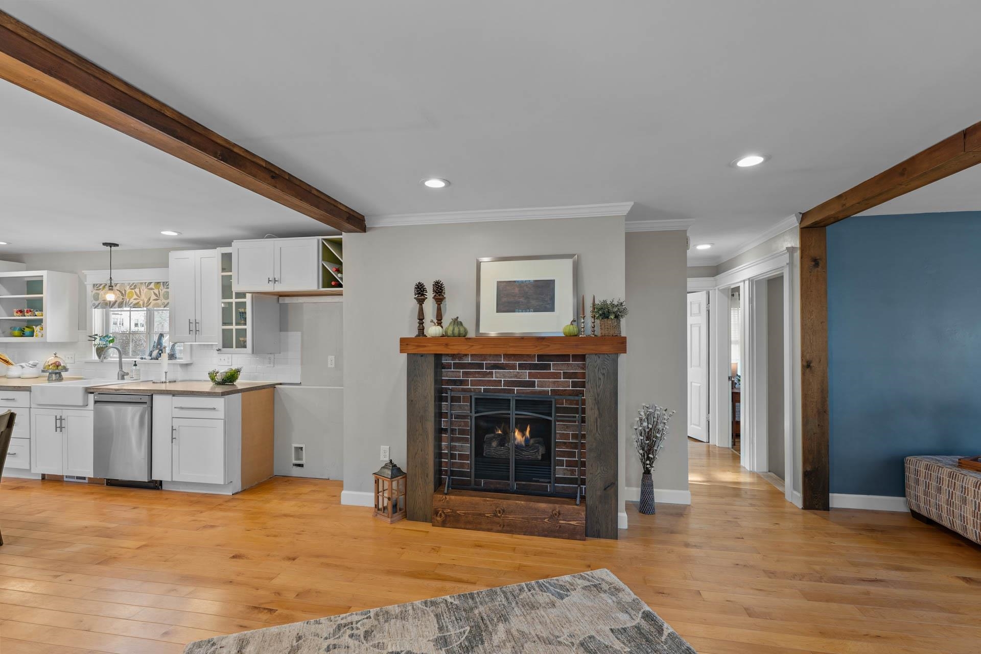 Homes for sale in Manchester, NH | 166 Varney St, Manchester, NH 03102 | MLS# 5070430