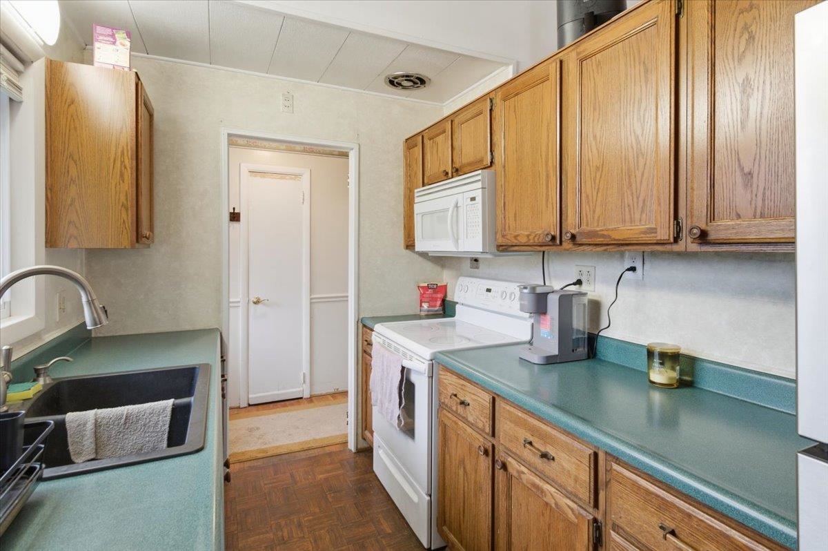 Homes for sale in Shaftsbury, VT | 211 Grandview St, Shaftsbury, VT 05257 | MLS# 5070465