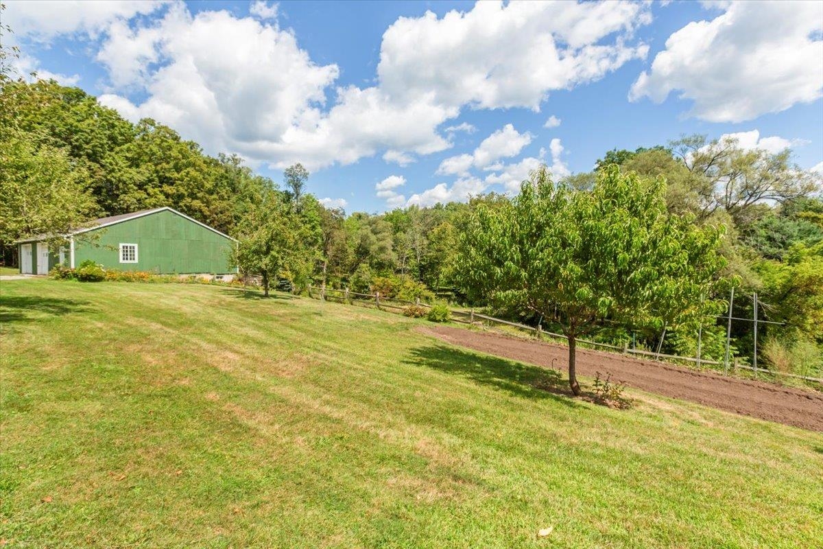 Homes for sale in Shaftsbury, VT | 1594 Vermont Route 7a Route, Shaftsbury, VT 05262 | MLS# 5070523