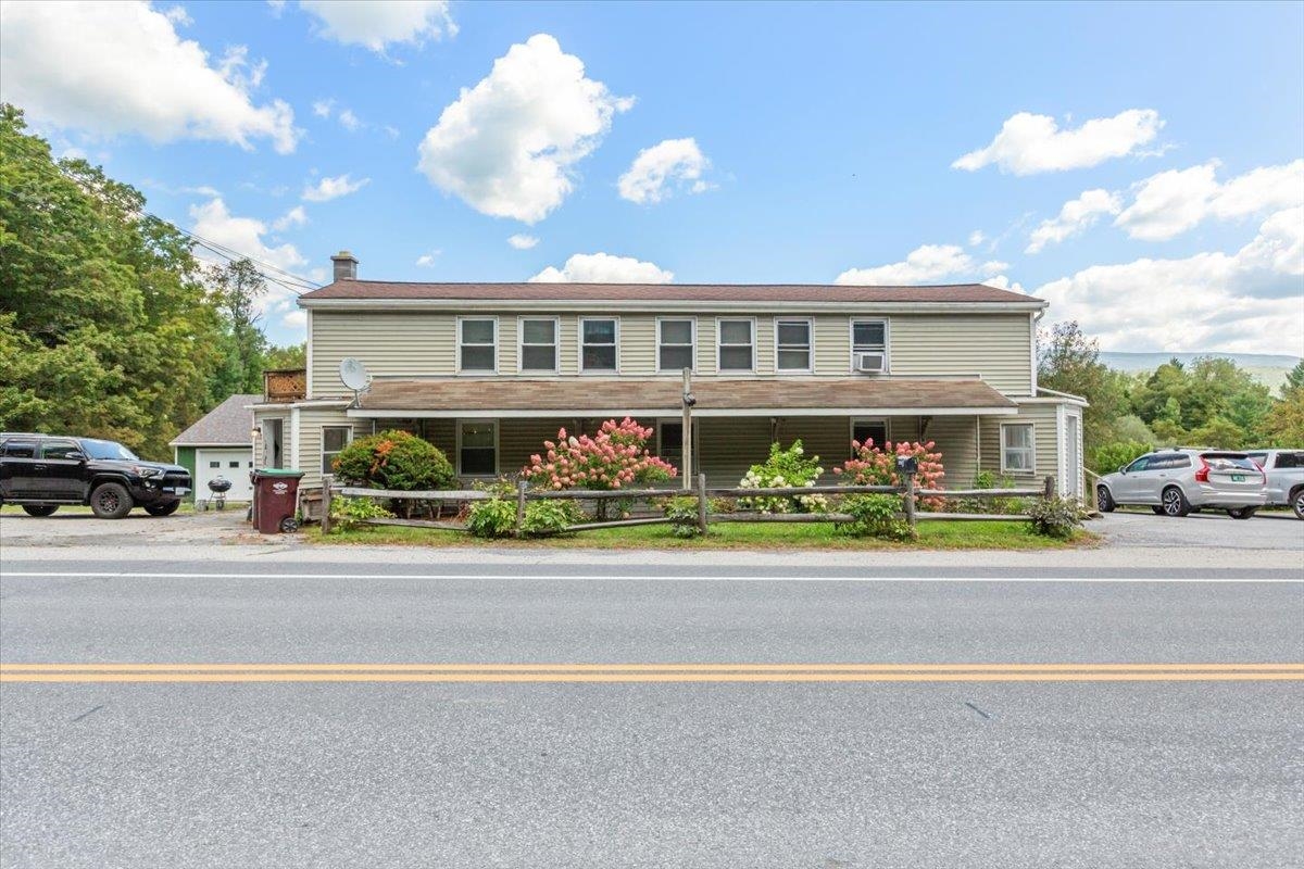 Homes for sale in Shaftsbury, VT | 1594 Vermont Route 7A Route, Shaftsbury, VT 05262 | MLS# 5070523